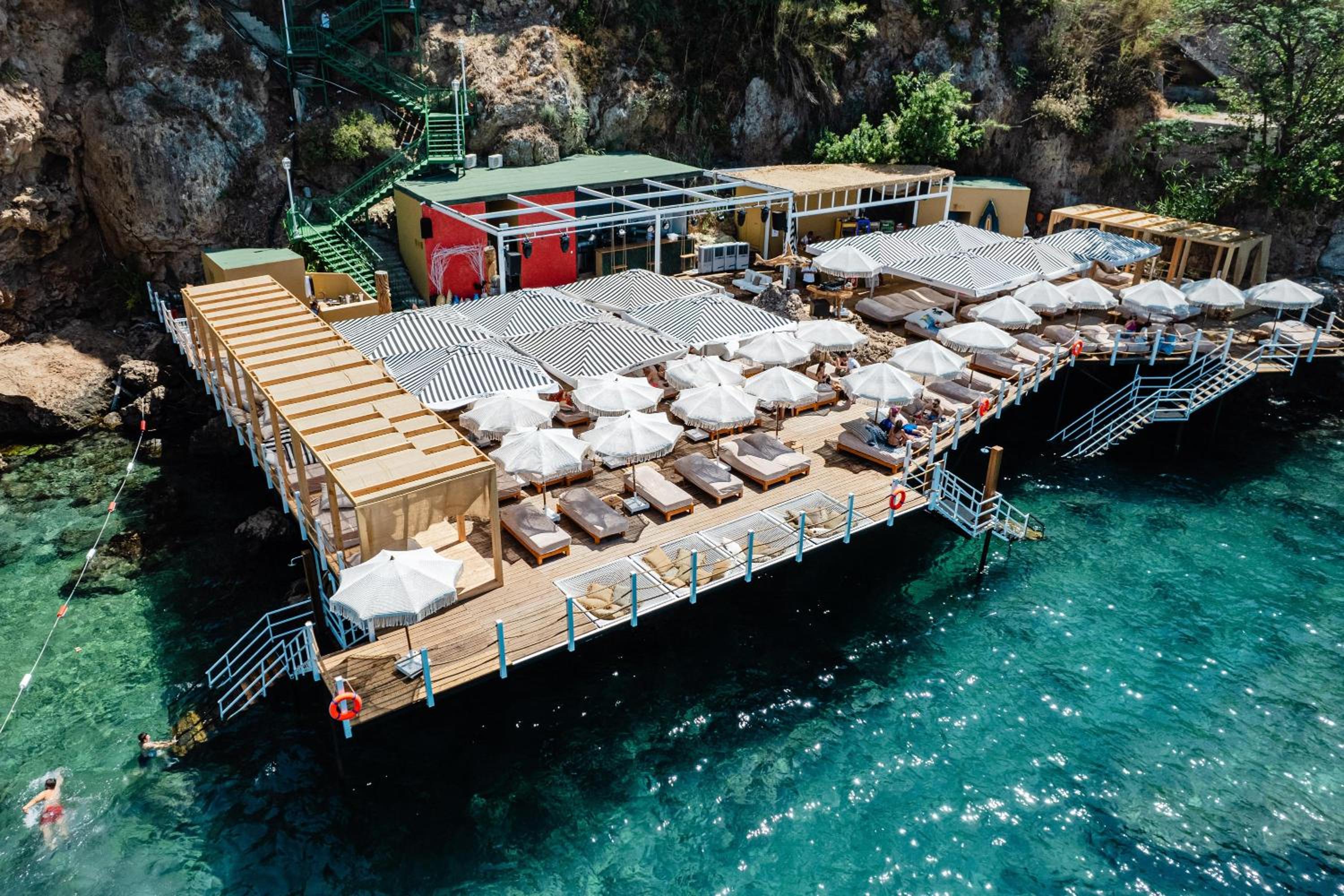 Azuu Boutique Hotel