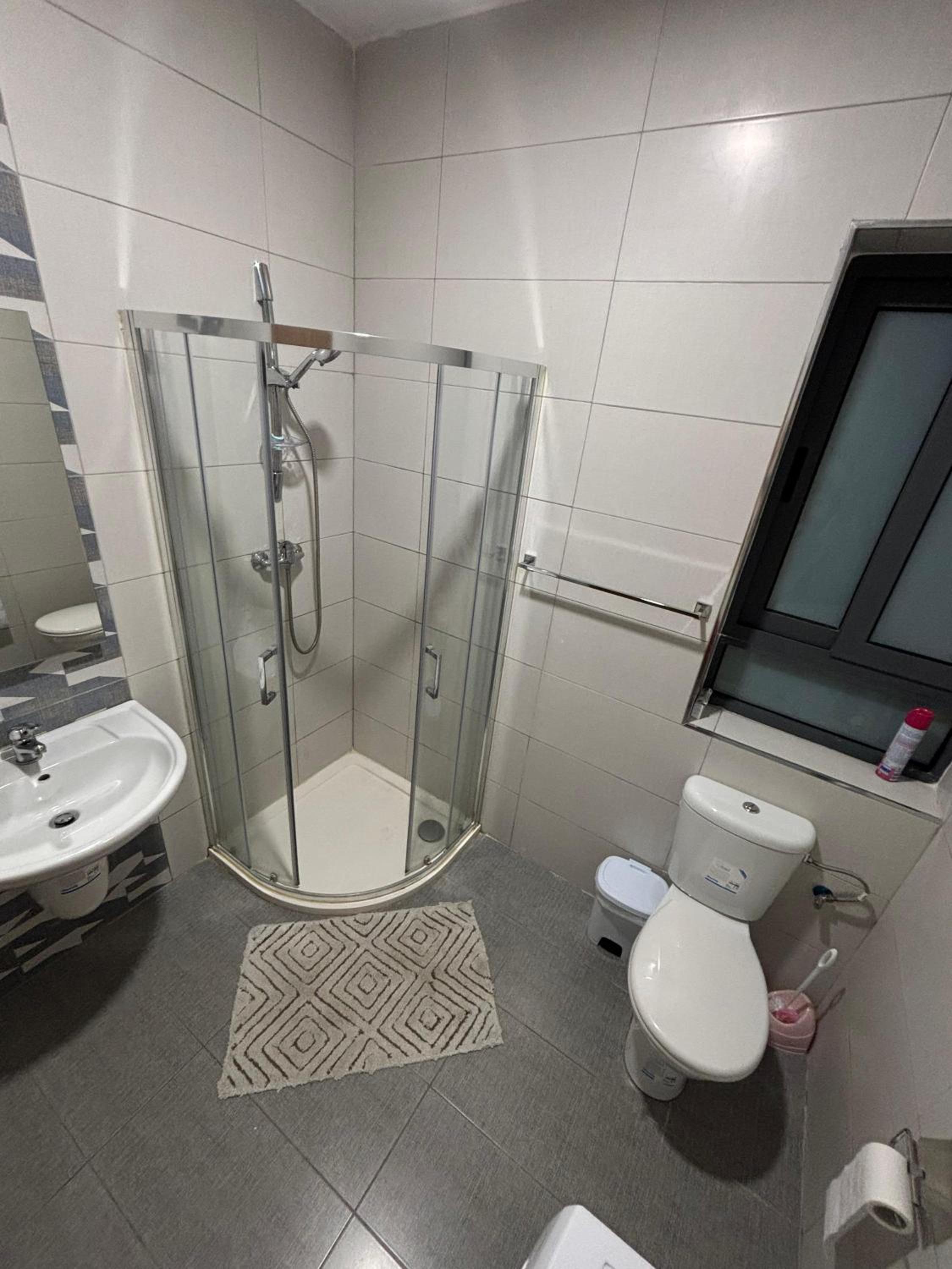 Bright Room - Private External Bathroom view 4