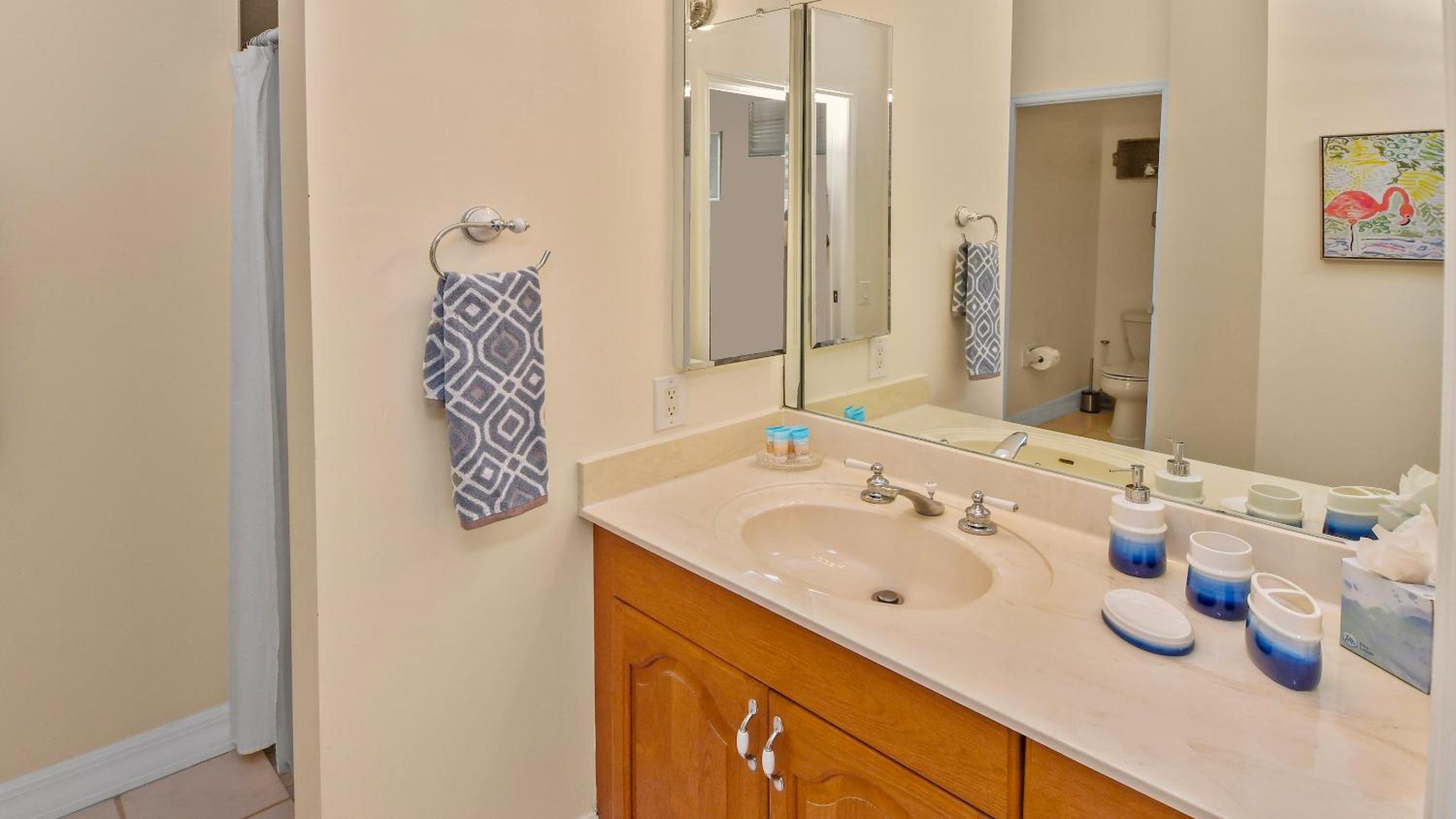 Seascape - SpaWhilrpool South Terrace 4 Bedroom - Property Image 1