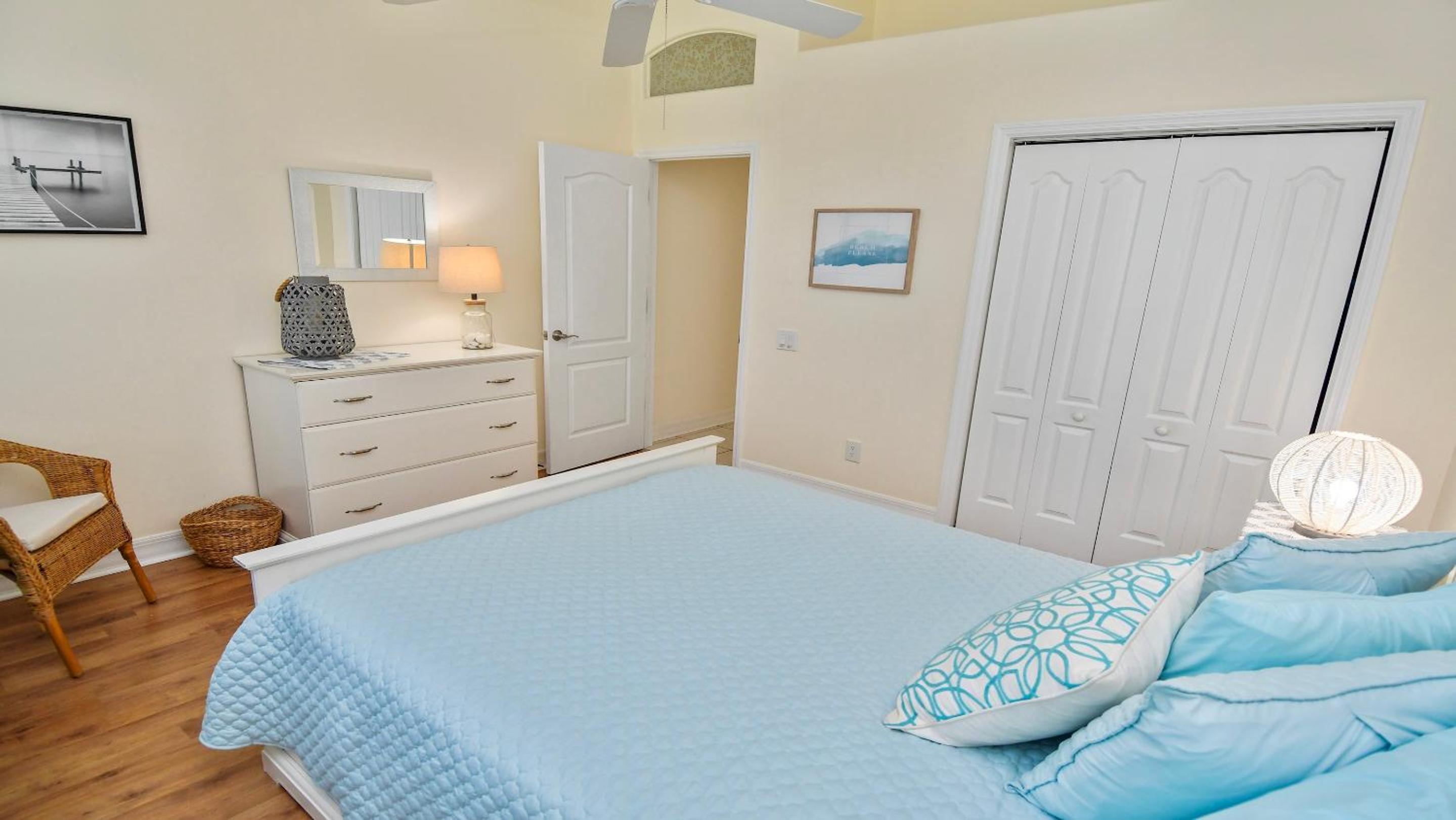 Seascape - SpaWhilrpool South Terrace 4 Bedroom - Property Image 15