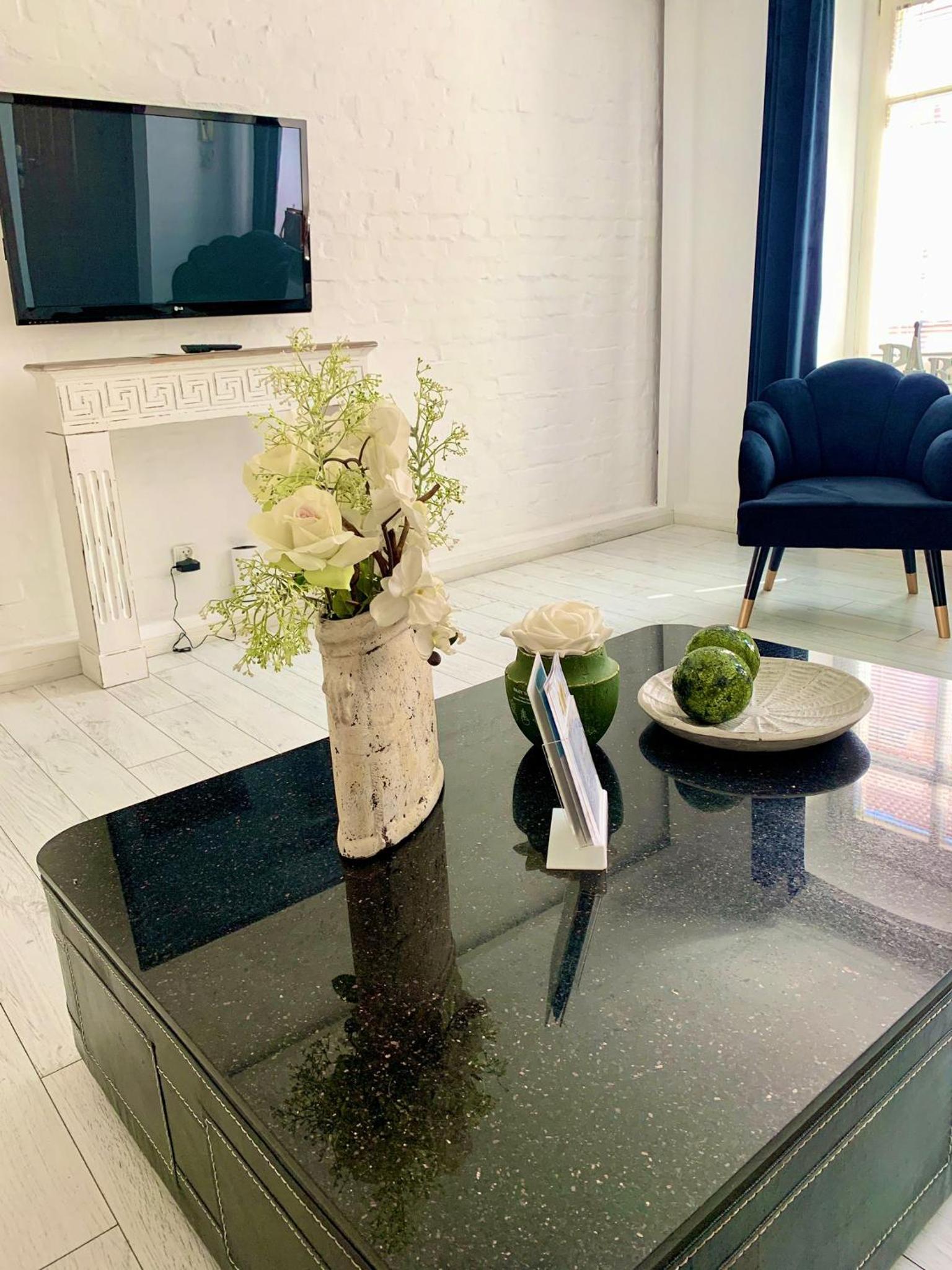 Perfect Stay - 