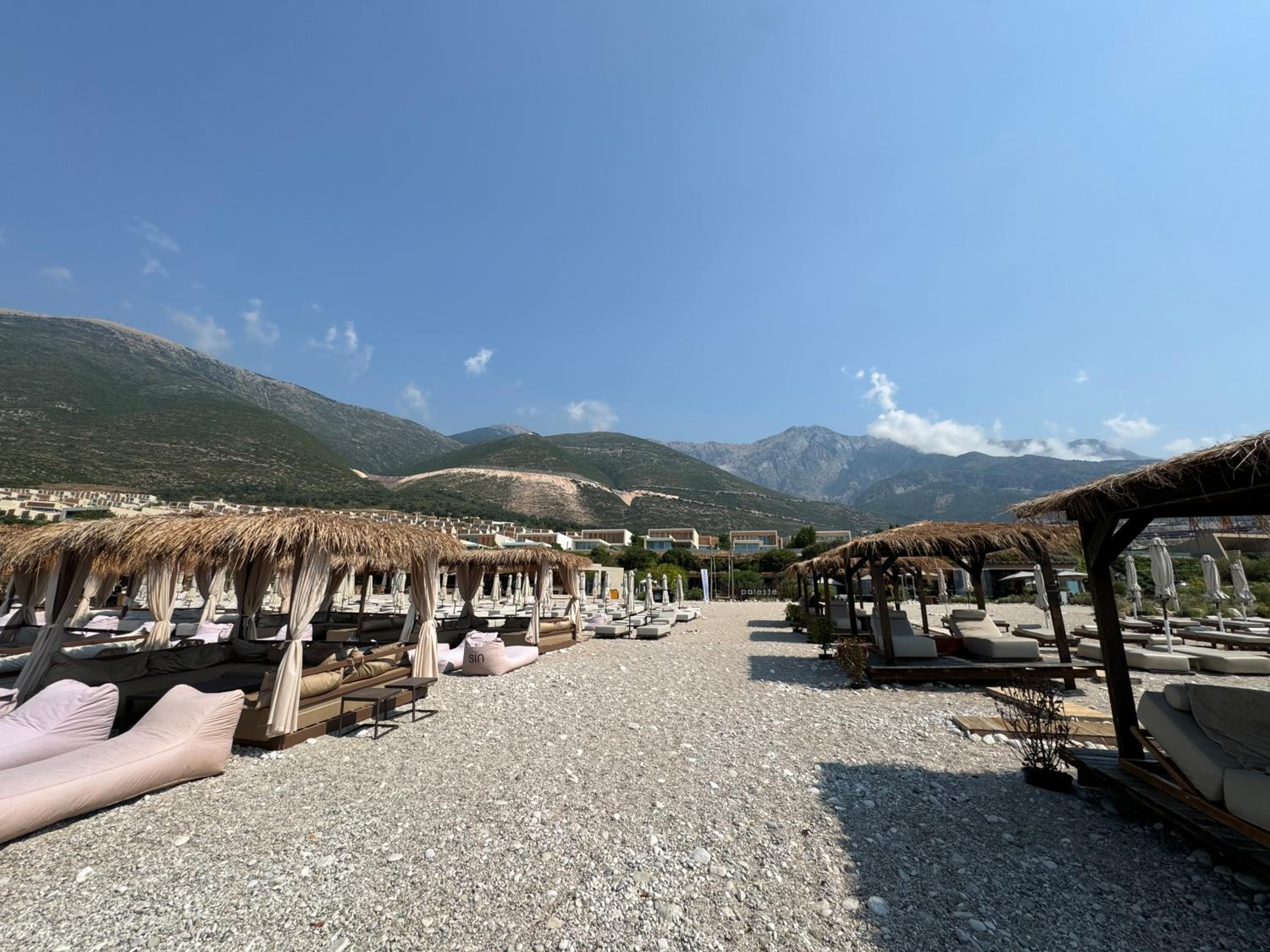 Villa Eos Green Coast Palase