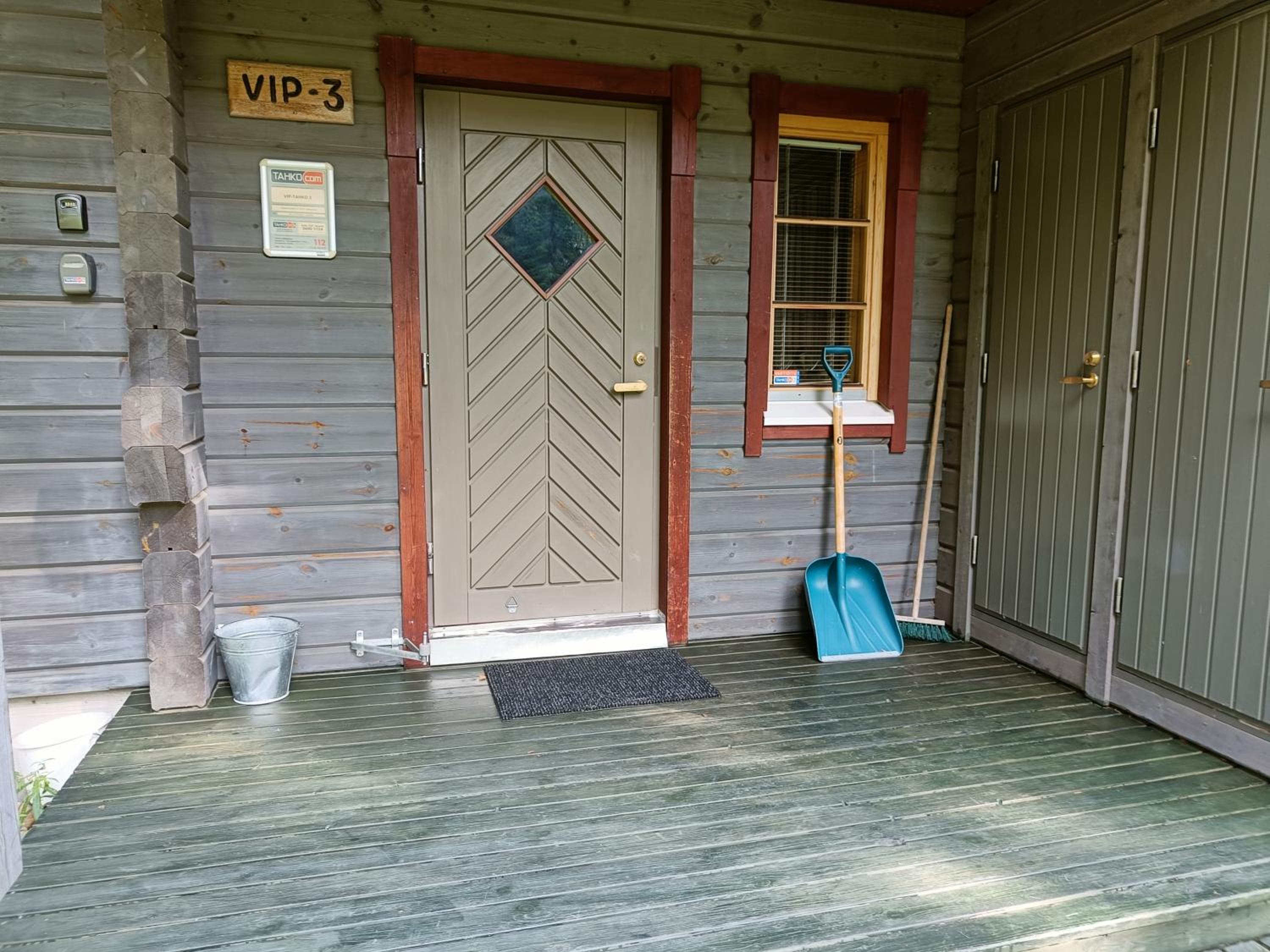 Photo 6