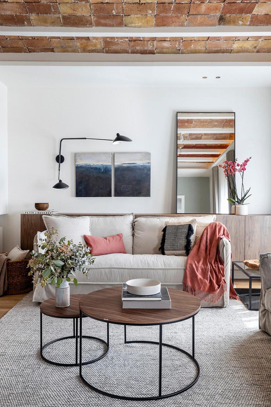 Luxury Apt with King Beds & Central AC in Heart of BCN
