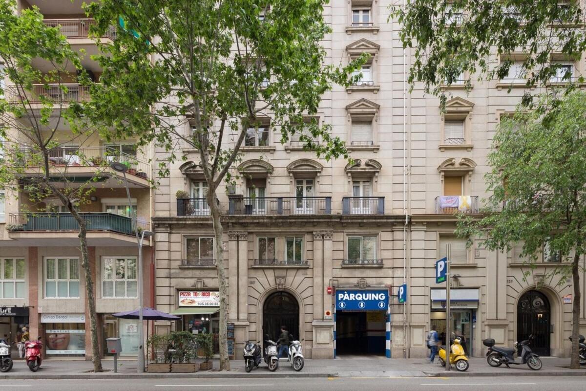 Luxury Apt with King Beds & Central AC in Heart of BCN