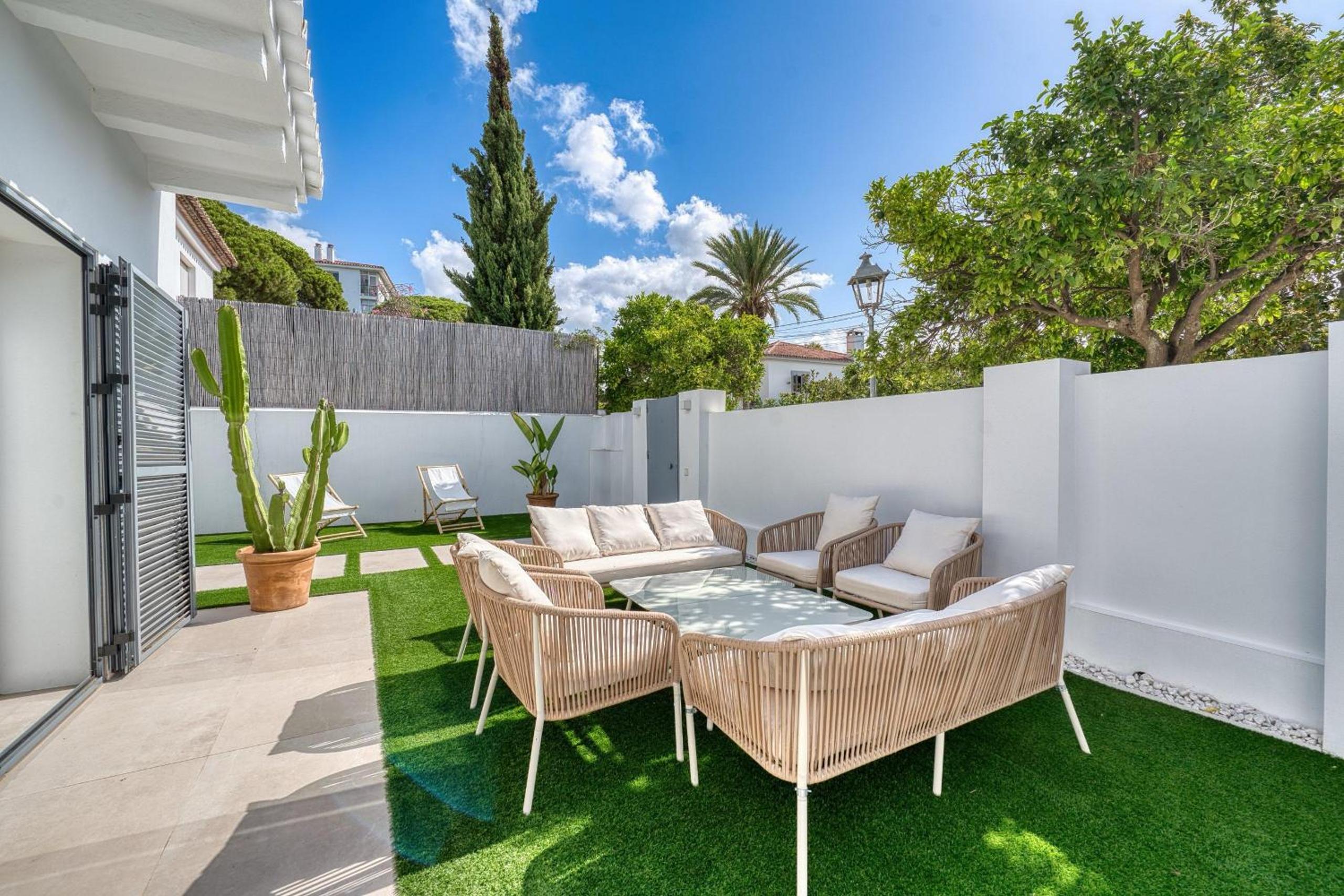 1182 Marbella Town modern House Marbella Center view 3