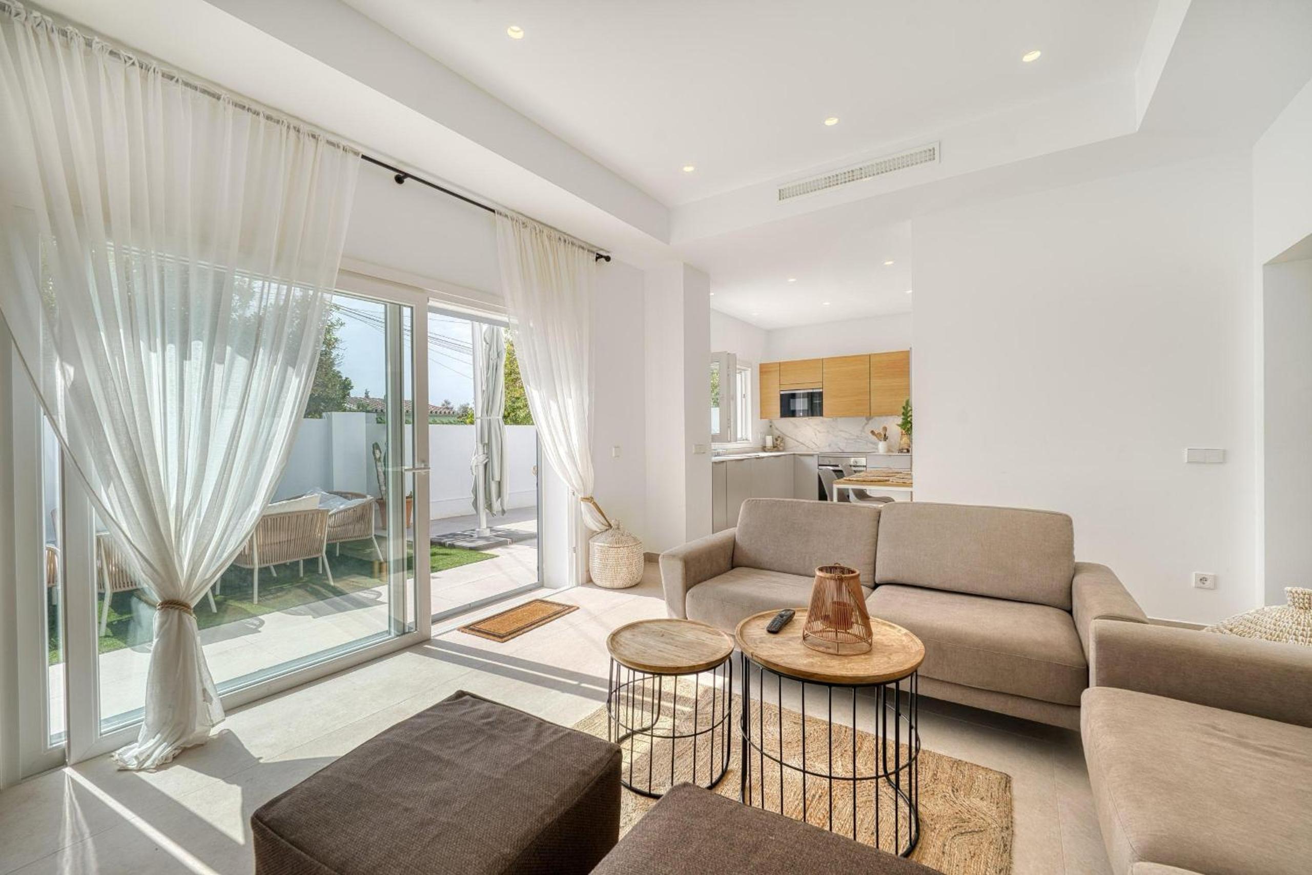 1182 Marbella Town modern House Marbella Center view 4