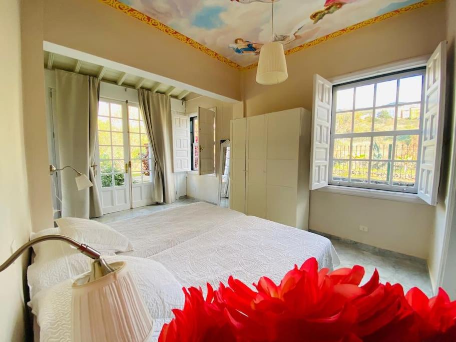 Villa en el campo con piscina privada a 2 mins y sunsets! view 5