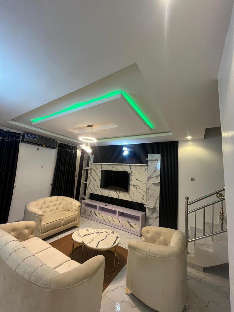Platinum Apartment view 3