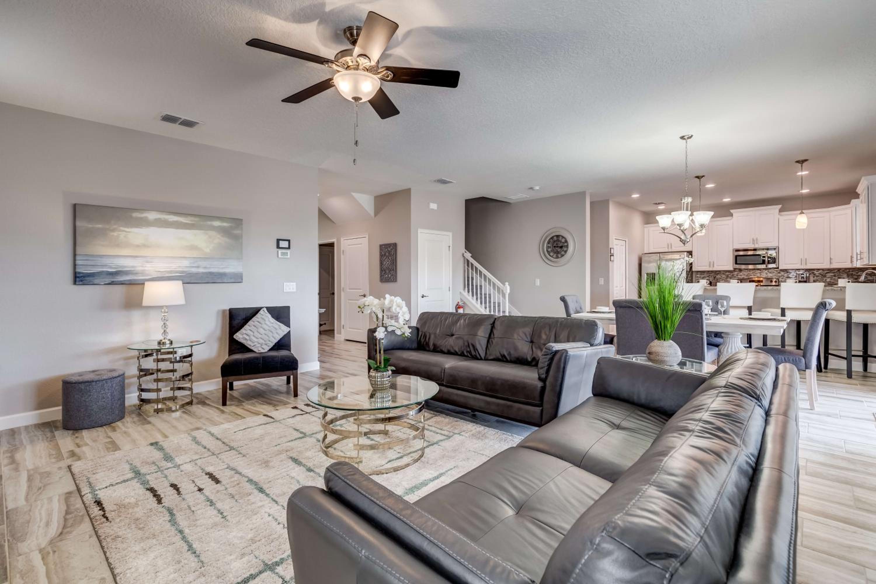 Resort Luxury Spacious Pool Home Game Room & Electronic Recliners