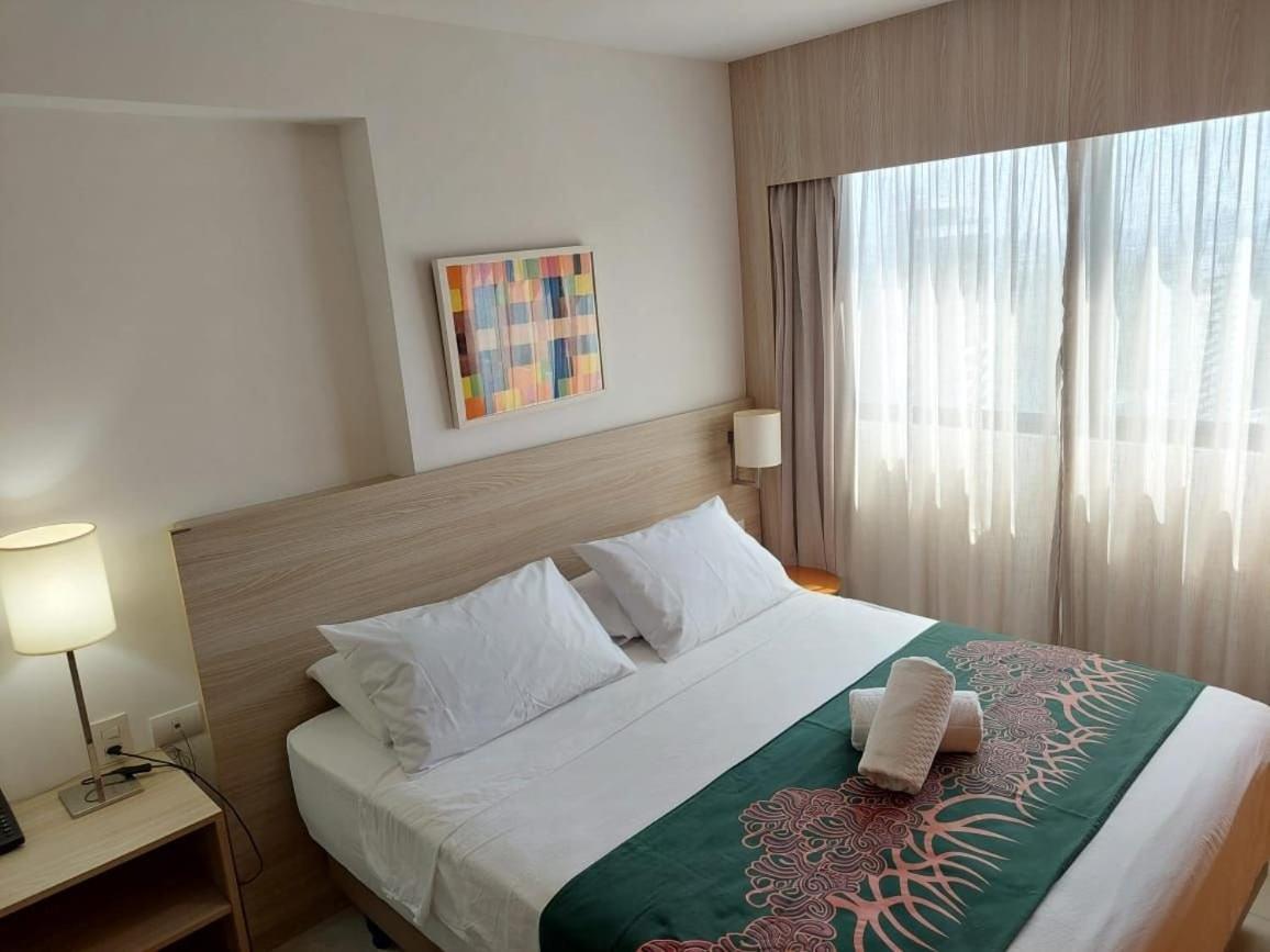 Beach Class Convention - Flats em Boa Viagem por Yolo