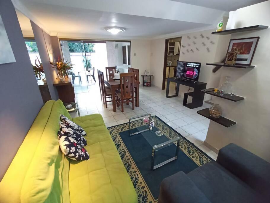 Hermosa y céntrica casa de 3 dormitorios