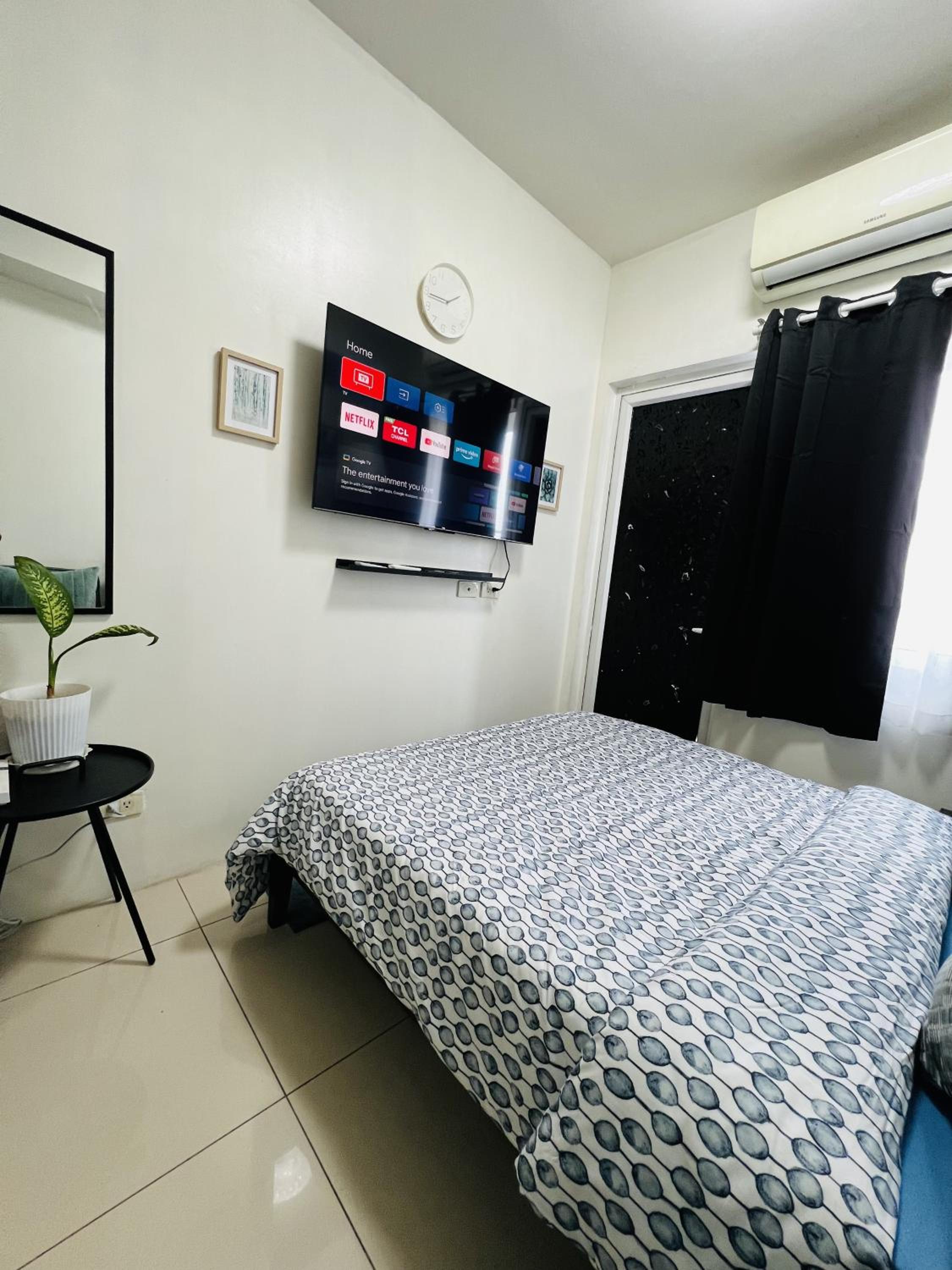 Sea Breeze Studio Manila view 3