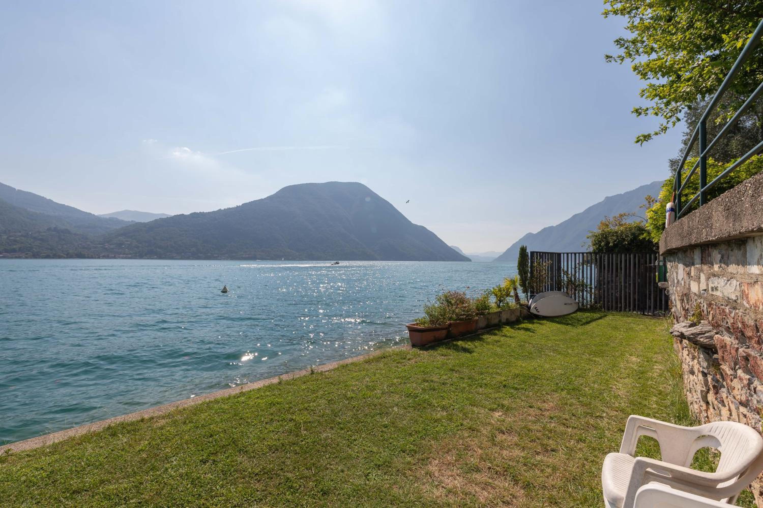 LakeStudio with Private Beach