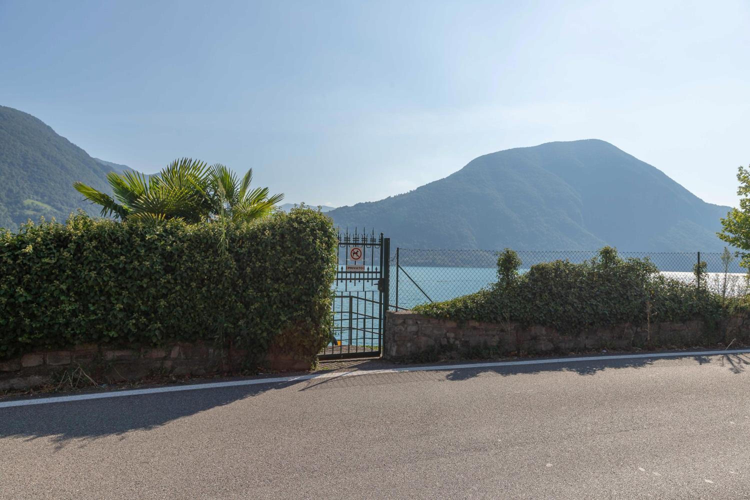 LakeStudio with Private Beach