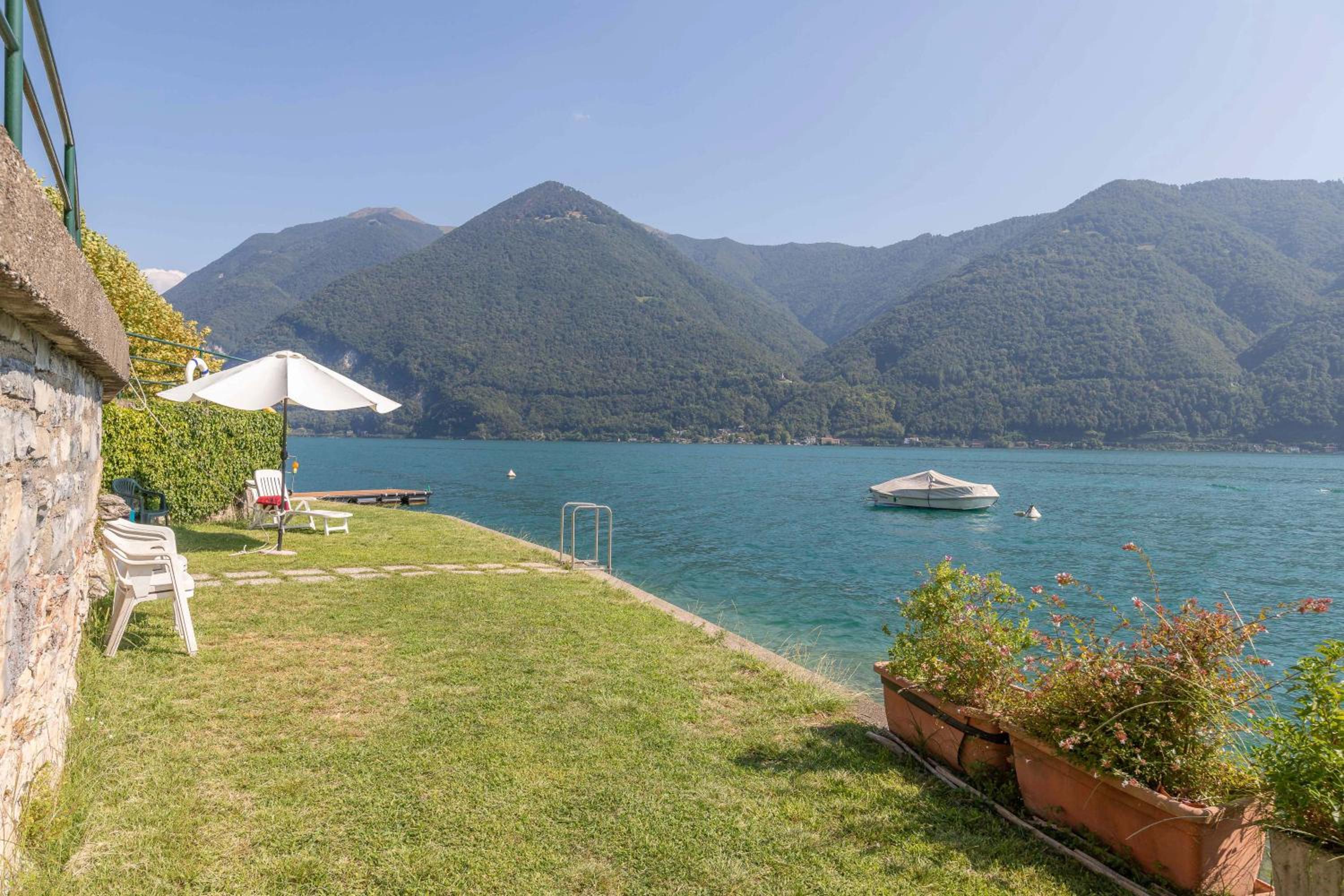 LakeStudio with Private Beach