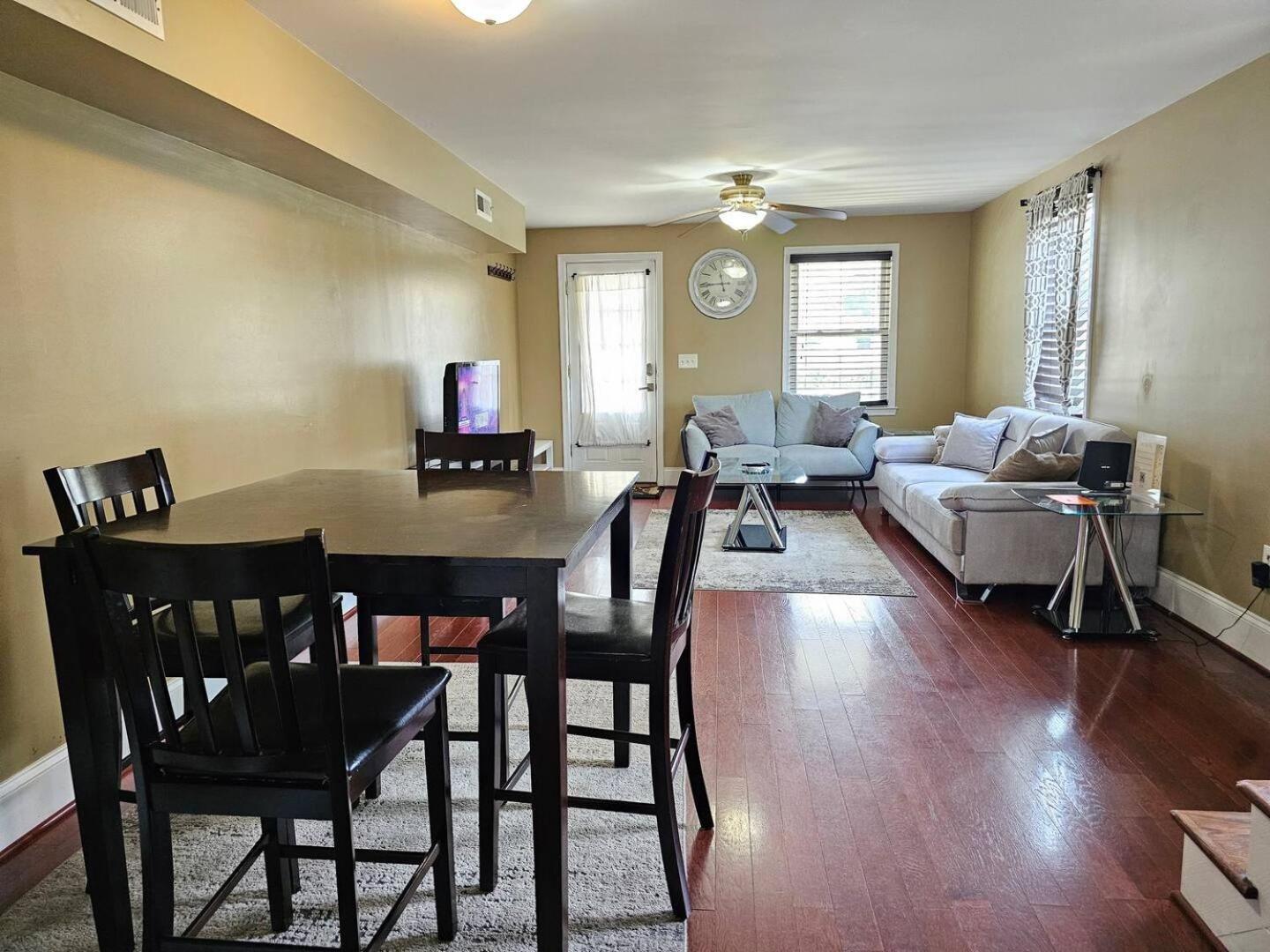 Two Story Queen Primary view 4
