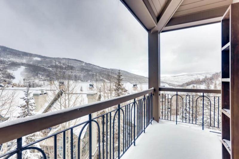 Highlands Lodge 403 Penthouse by East West Hospitality view 3