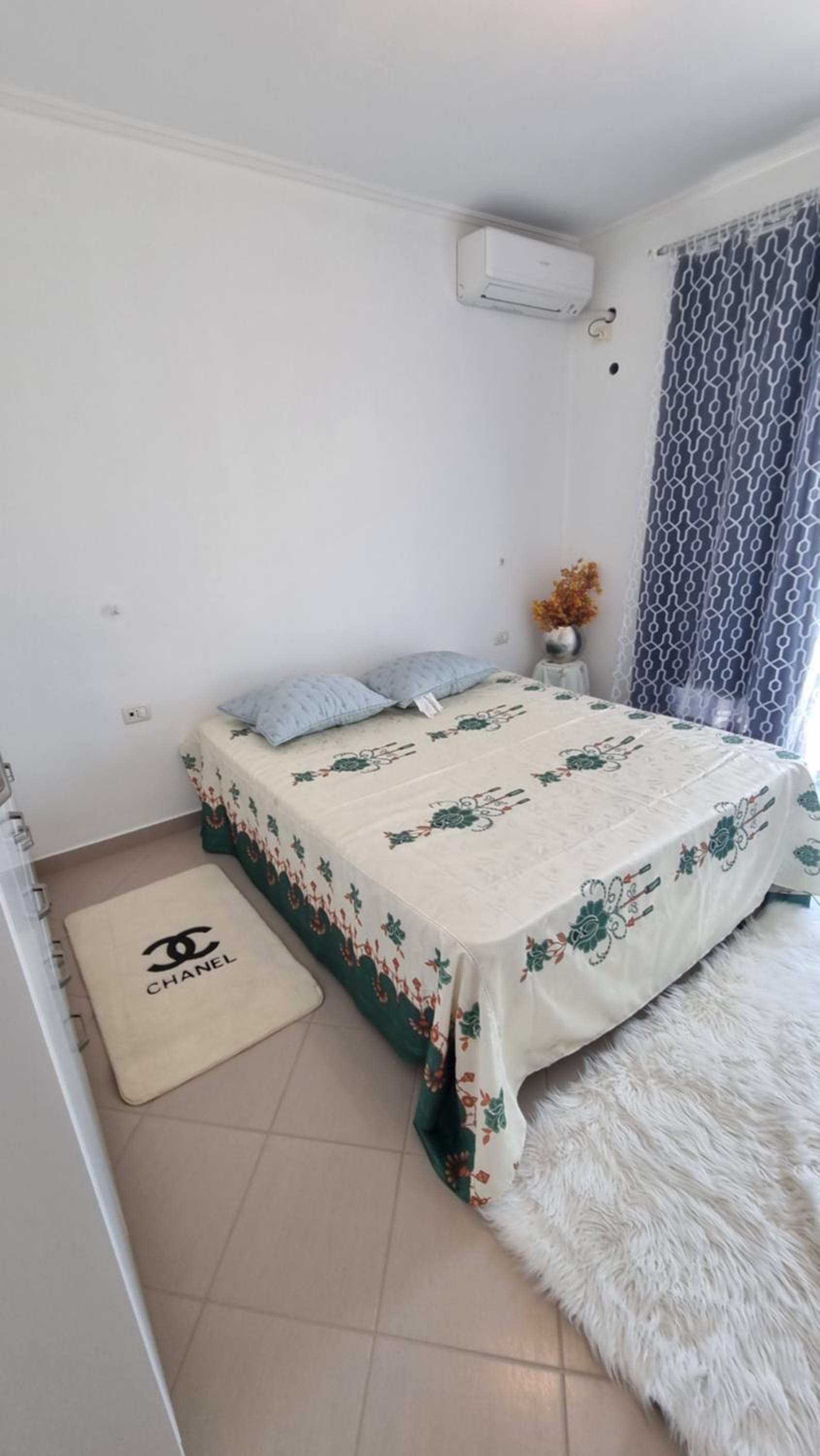 Stella's Apartments