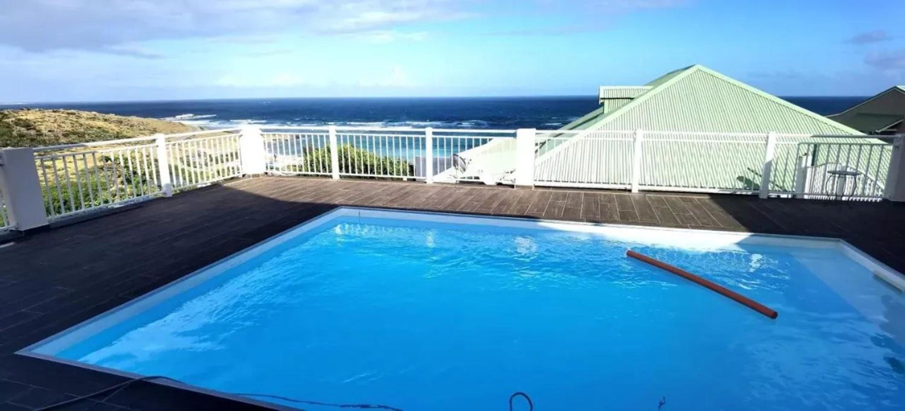 House with pool and beautiful garden in Saint Martin