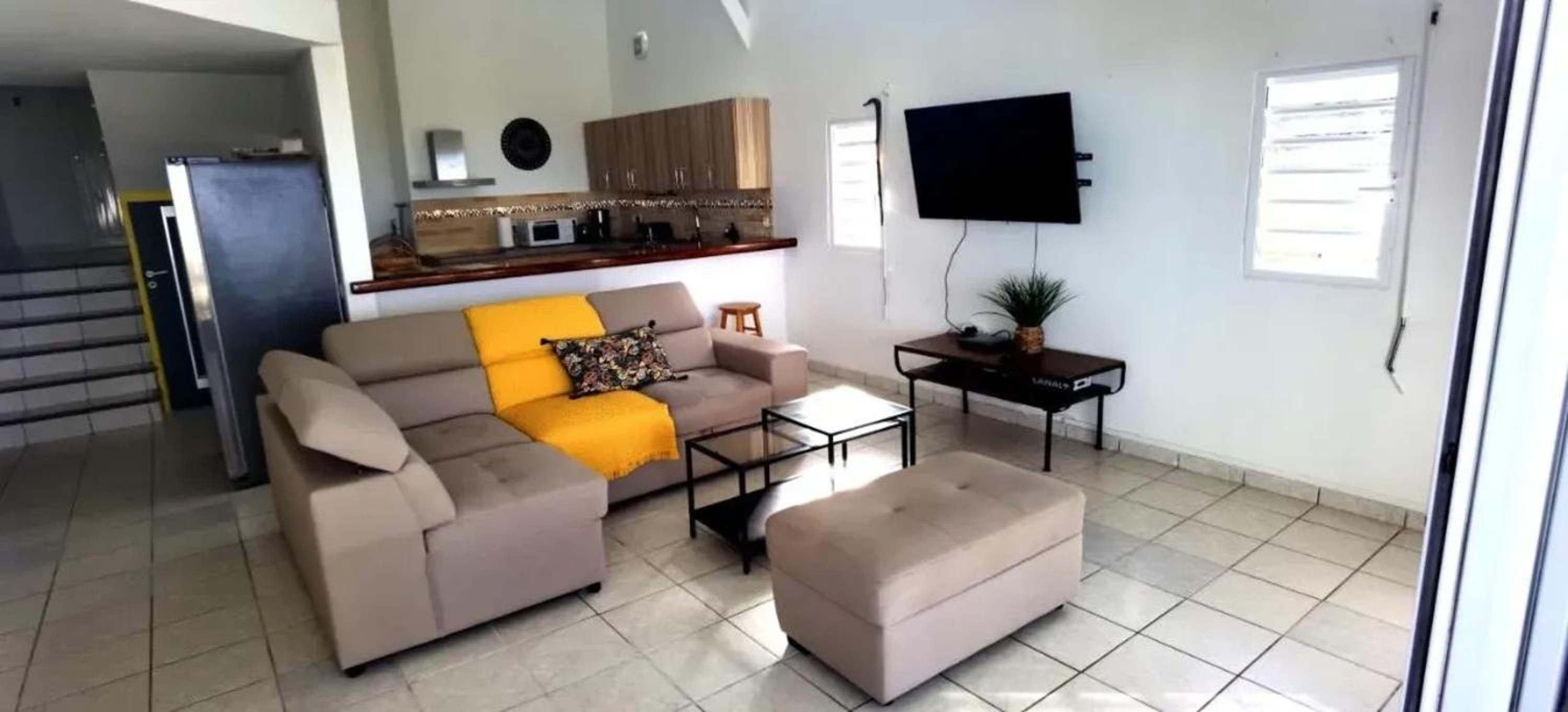 House with pool and beautiful garden in Saint Martin
