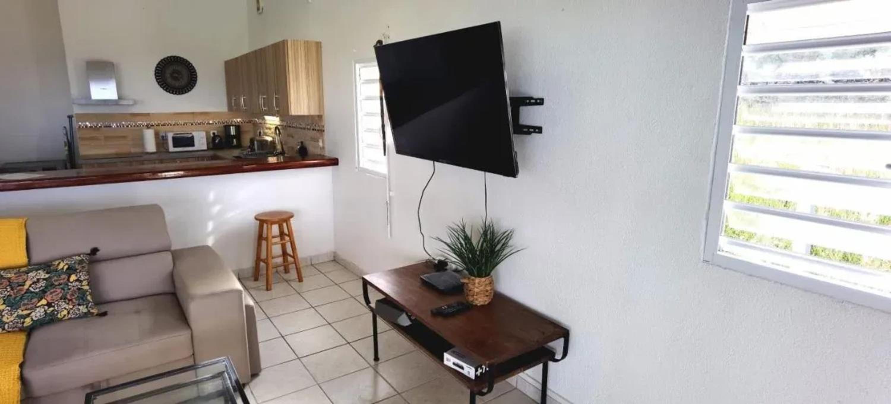 House with pool and beautiful garden in Saint Martin