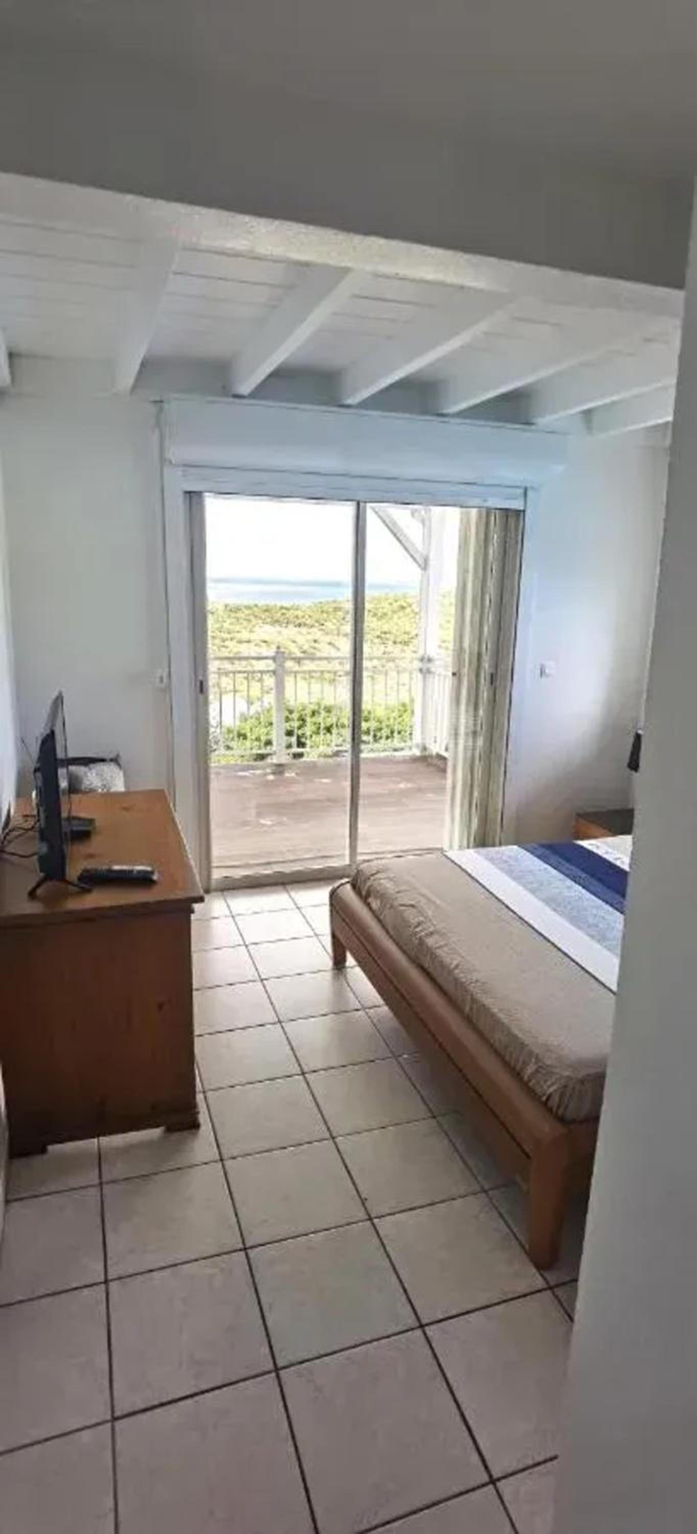 House with pool and beautiful garden in Saint Martin