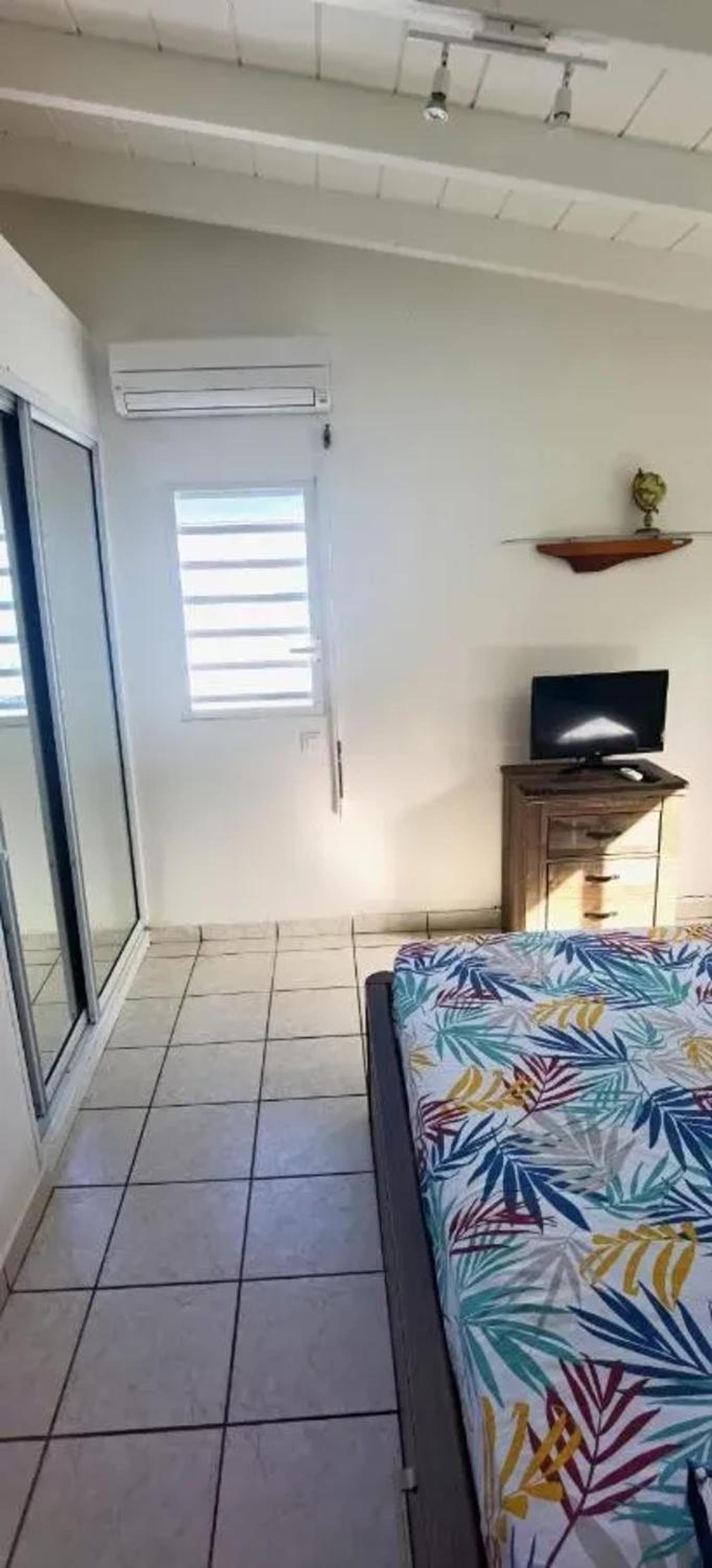 House with pool and beautiful garden in Saint Martin