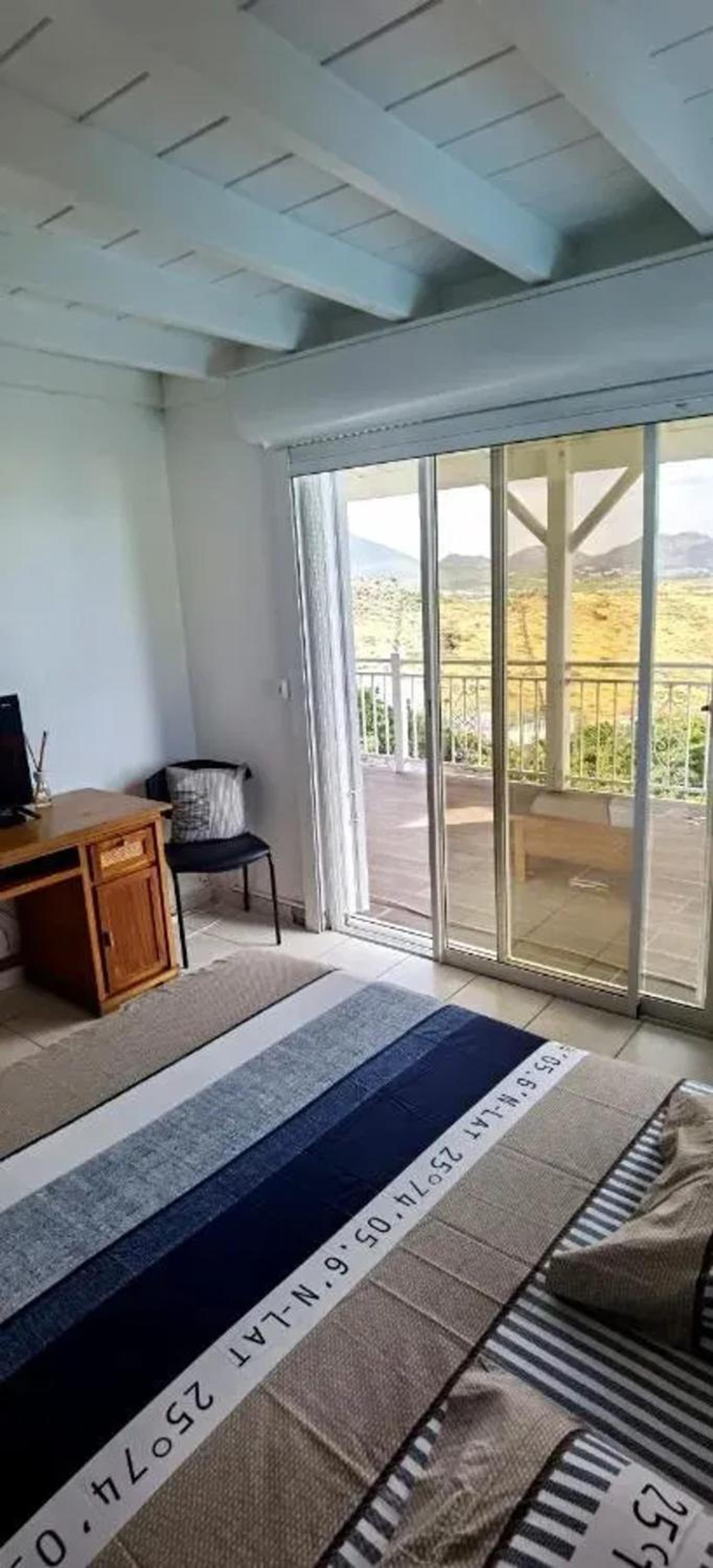 House with pool and beautiful garden in Saint Martin