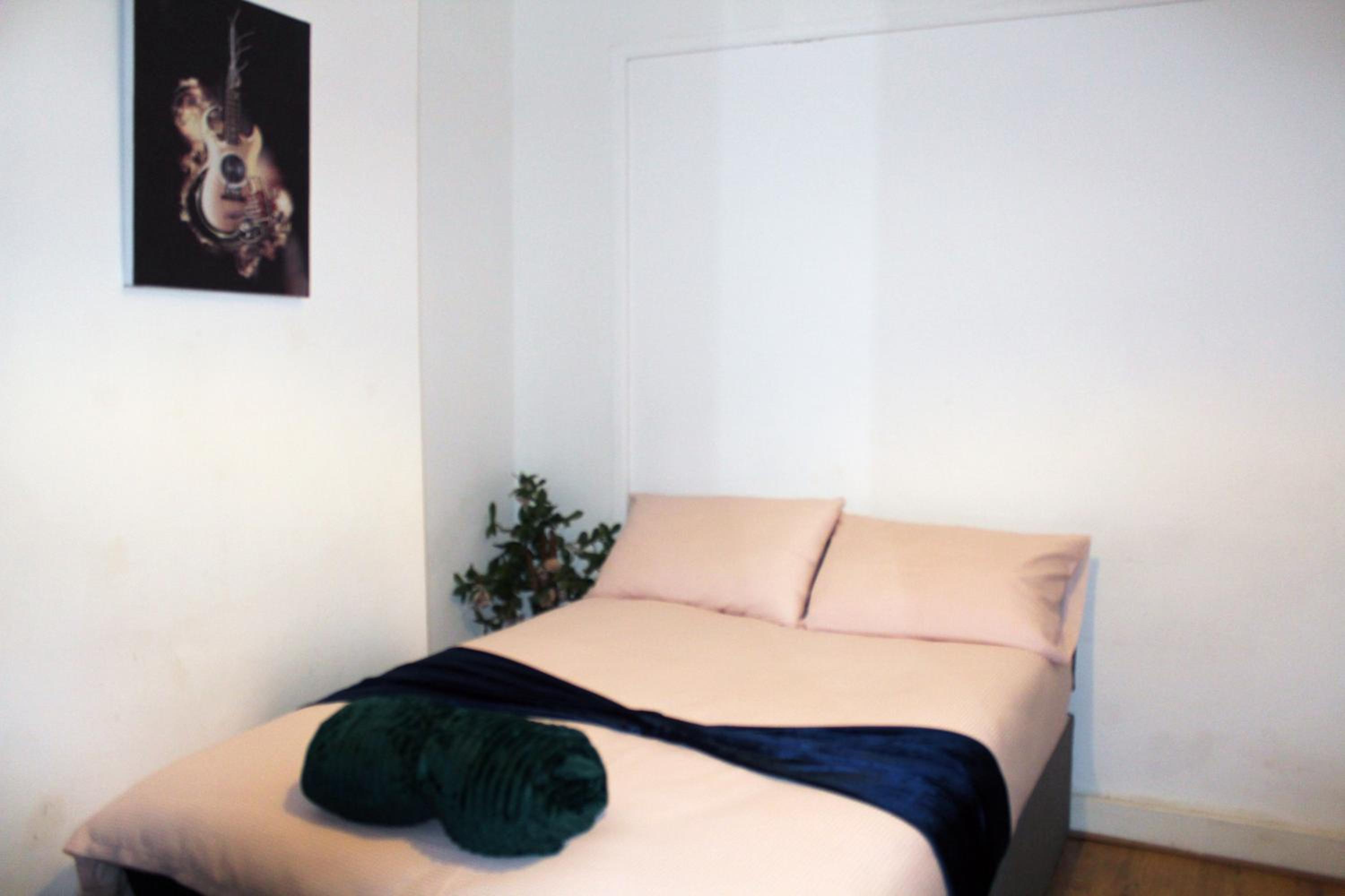 cozy rooms or entire Townhouse in London, close to Tottenham Hotspur Stadium