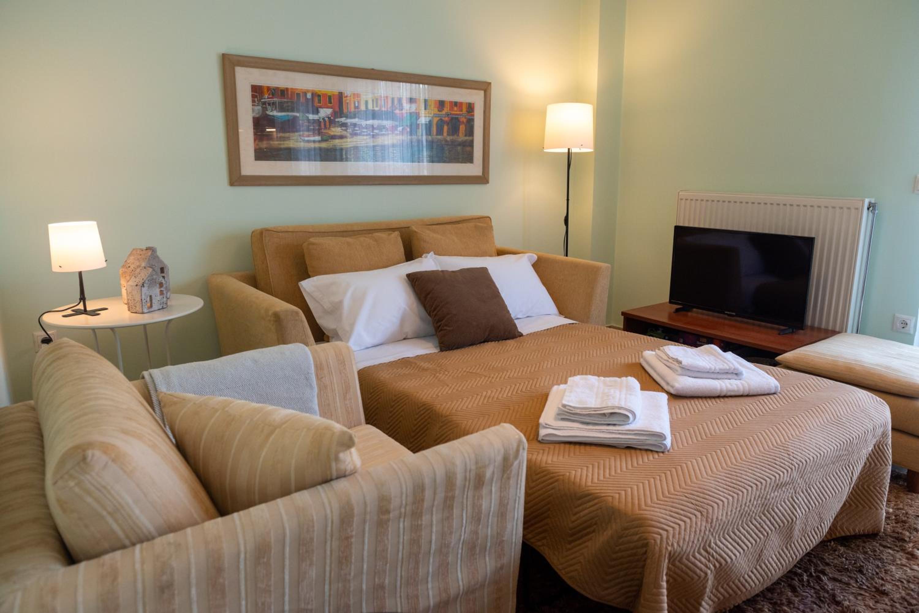Volos Comfort Stay with free parking view 3
