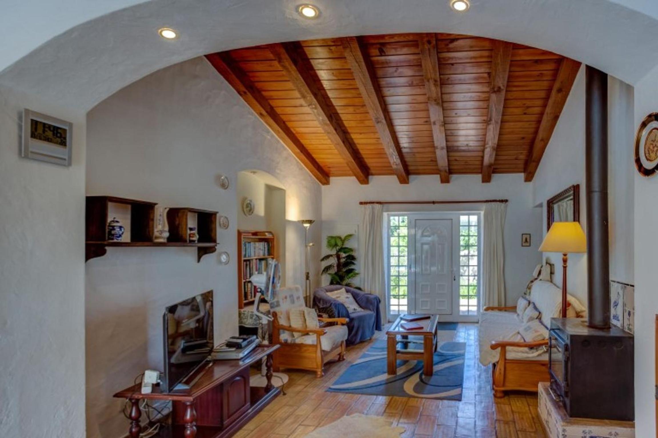 Quinta Velha Authentic Farmhouse Experience by LovelyStay view 5