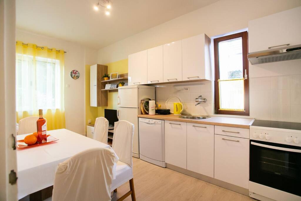 Apartment David, 2mins from town centre view 5