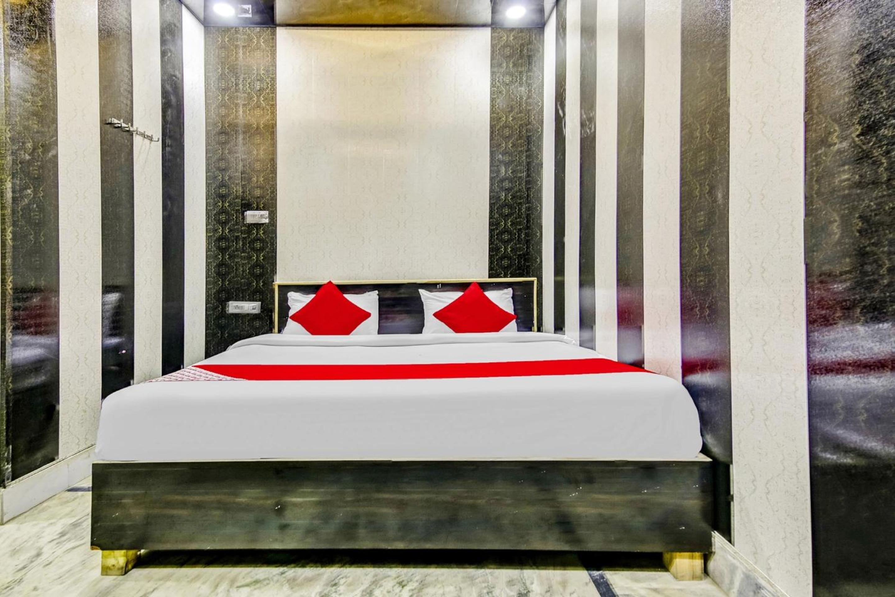 Hotel O Grand Vivan