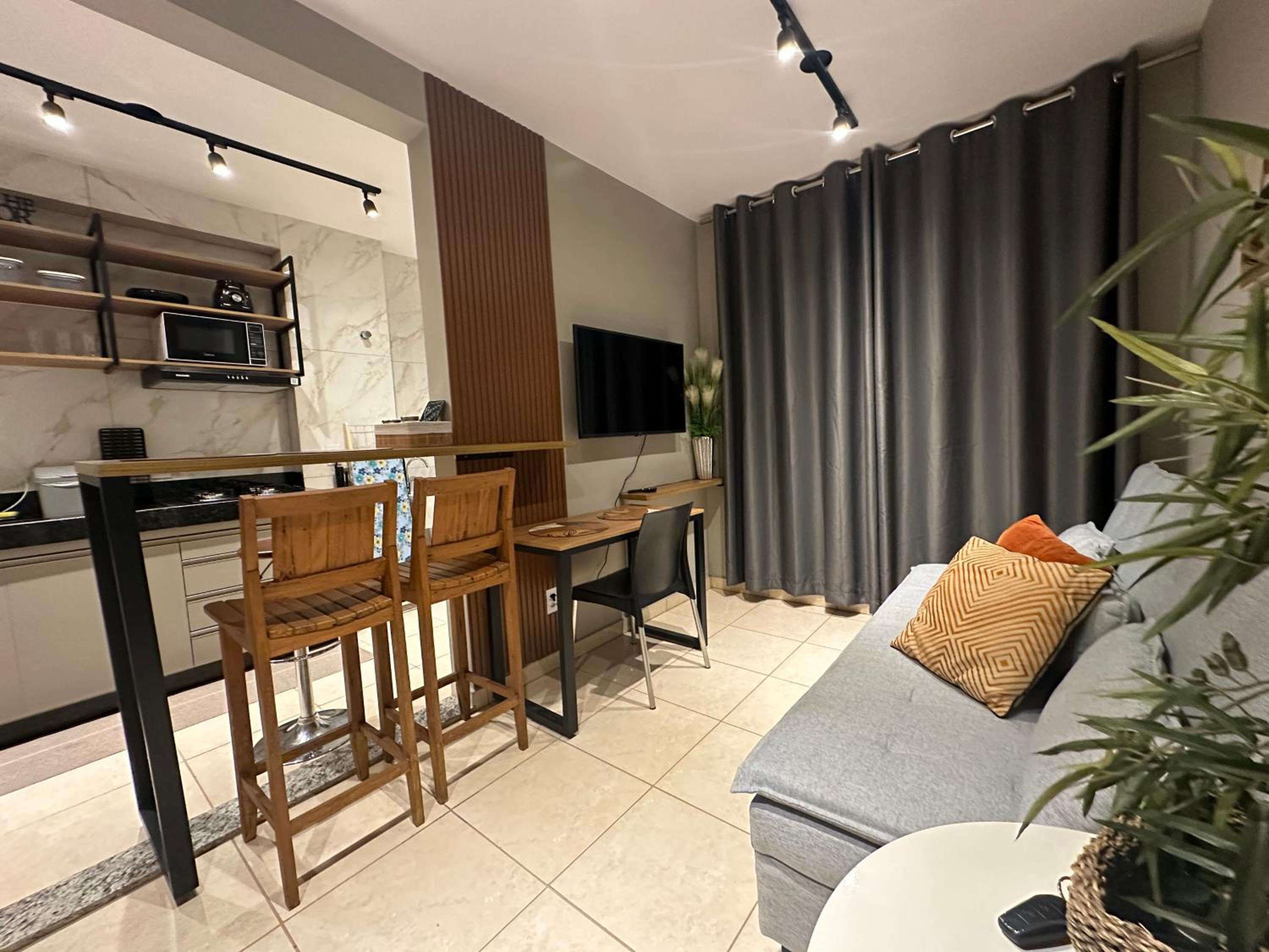 Flats Praia Uberlandia - Apt próximo ao Praia Clube - Area de lazer com Portaria 24 horas, piscina, academia, brinquedoteca, churrasqueira e áreas verdes p