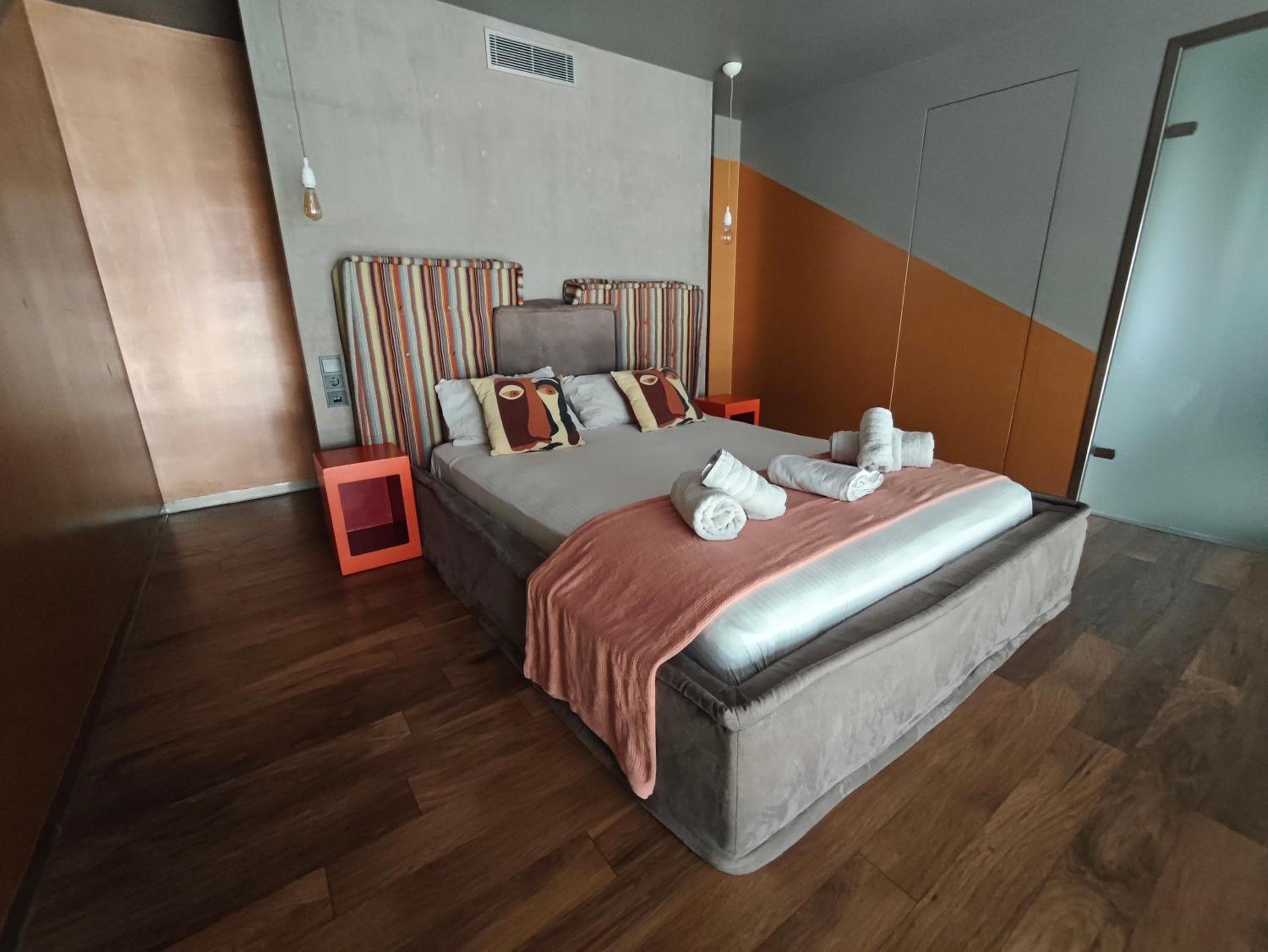 Athina Art Apartments