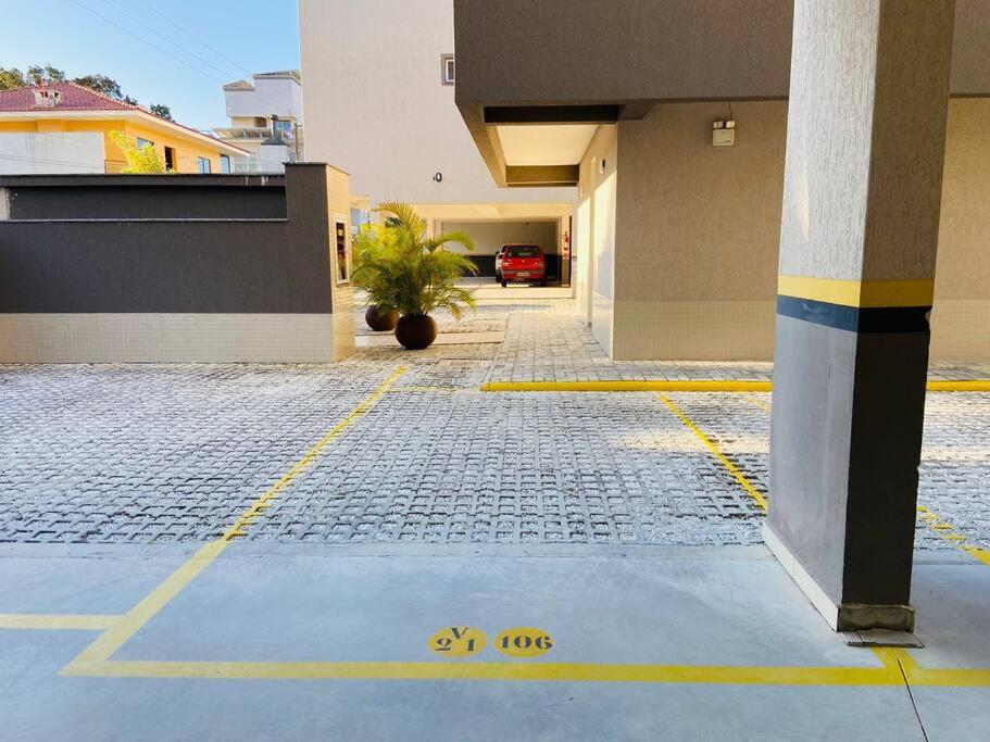 Apartamento novo - 400m do mar Bombinhas