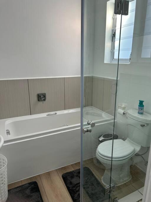 Cozy Holiday Cottage - XX Cottage Yzerfontein