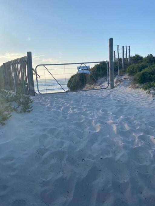 Cozy Holiday Cottage - XX Cottage Yzerfontein