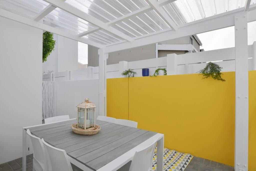 Cozy Holiday Cottage - XX Cottage Yzerfontein