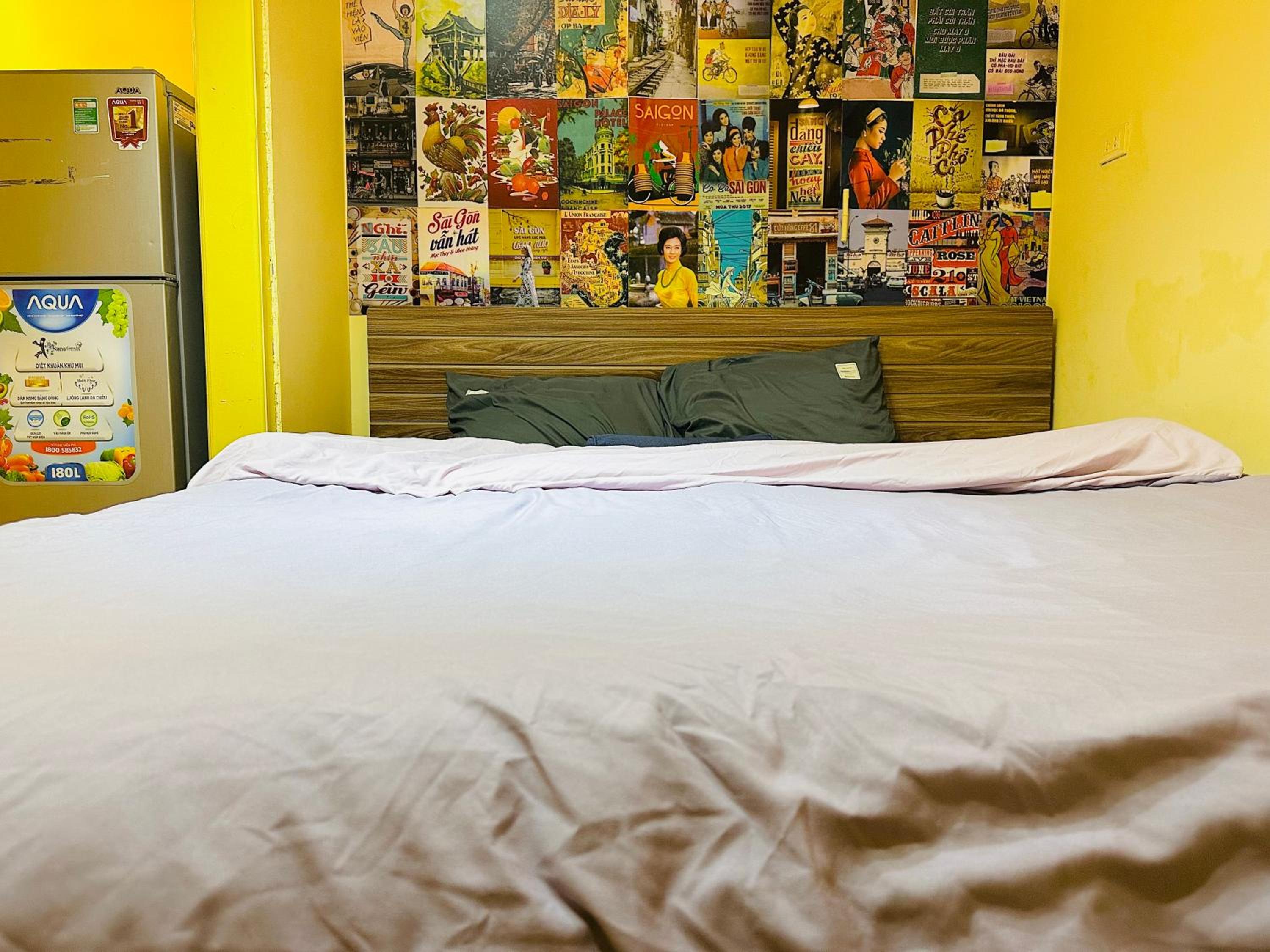 Heart of Hoan Kiem Studio affordable cozy train cafe center hoan kiem for 3pax