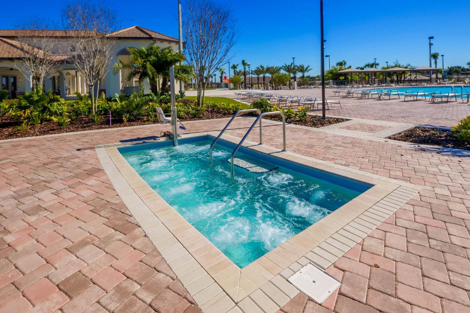Resort Luxury Spacious Pool Home Game Room & Electronic Recliners