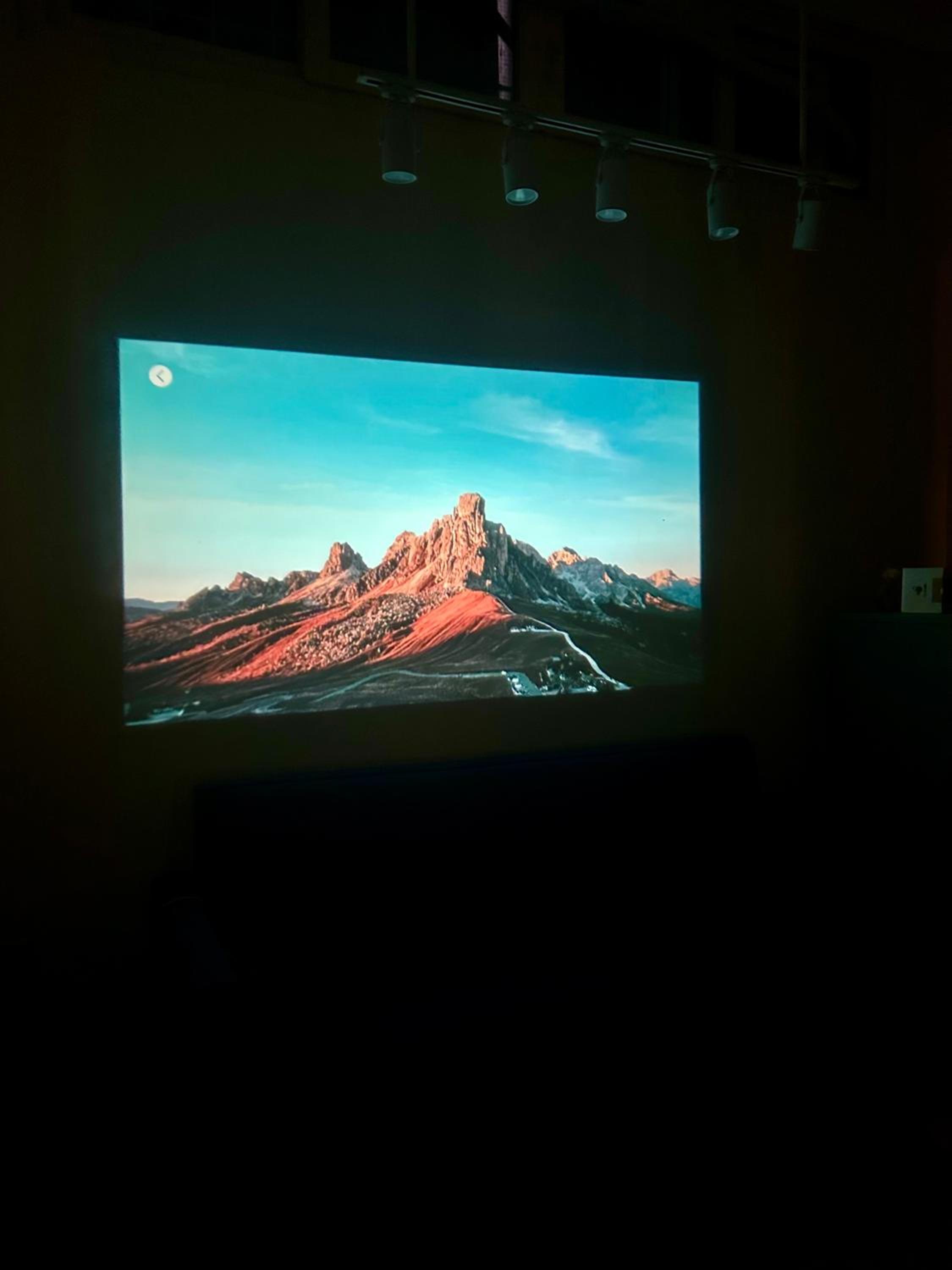 Heart of Hoan Kiem Studio affordable cozy train cafe center hoan kiem for 3pax