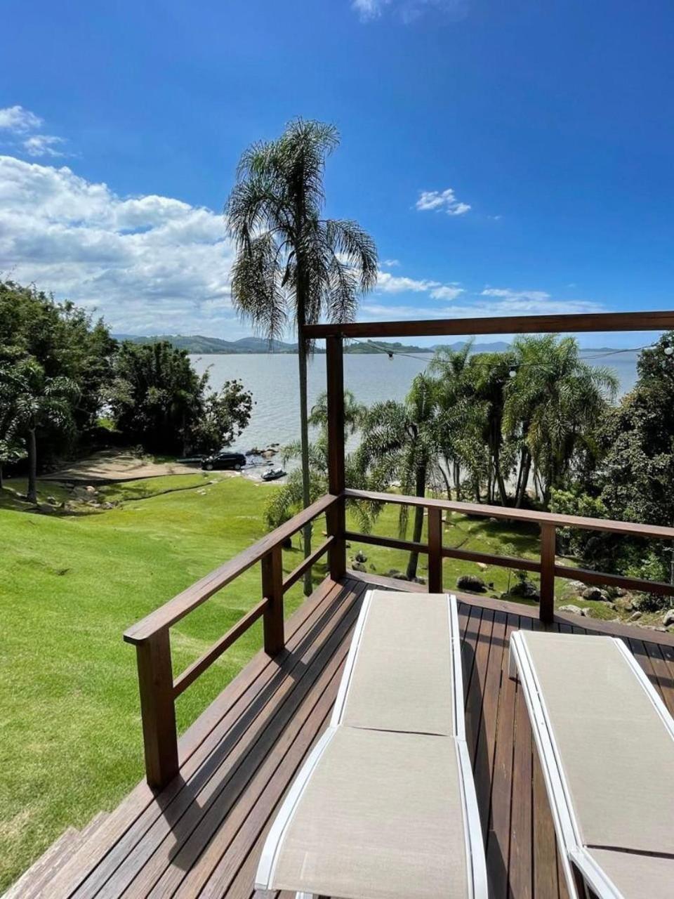 Casa Com Vista Incrível na Lagoa Imaruí - SRR005