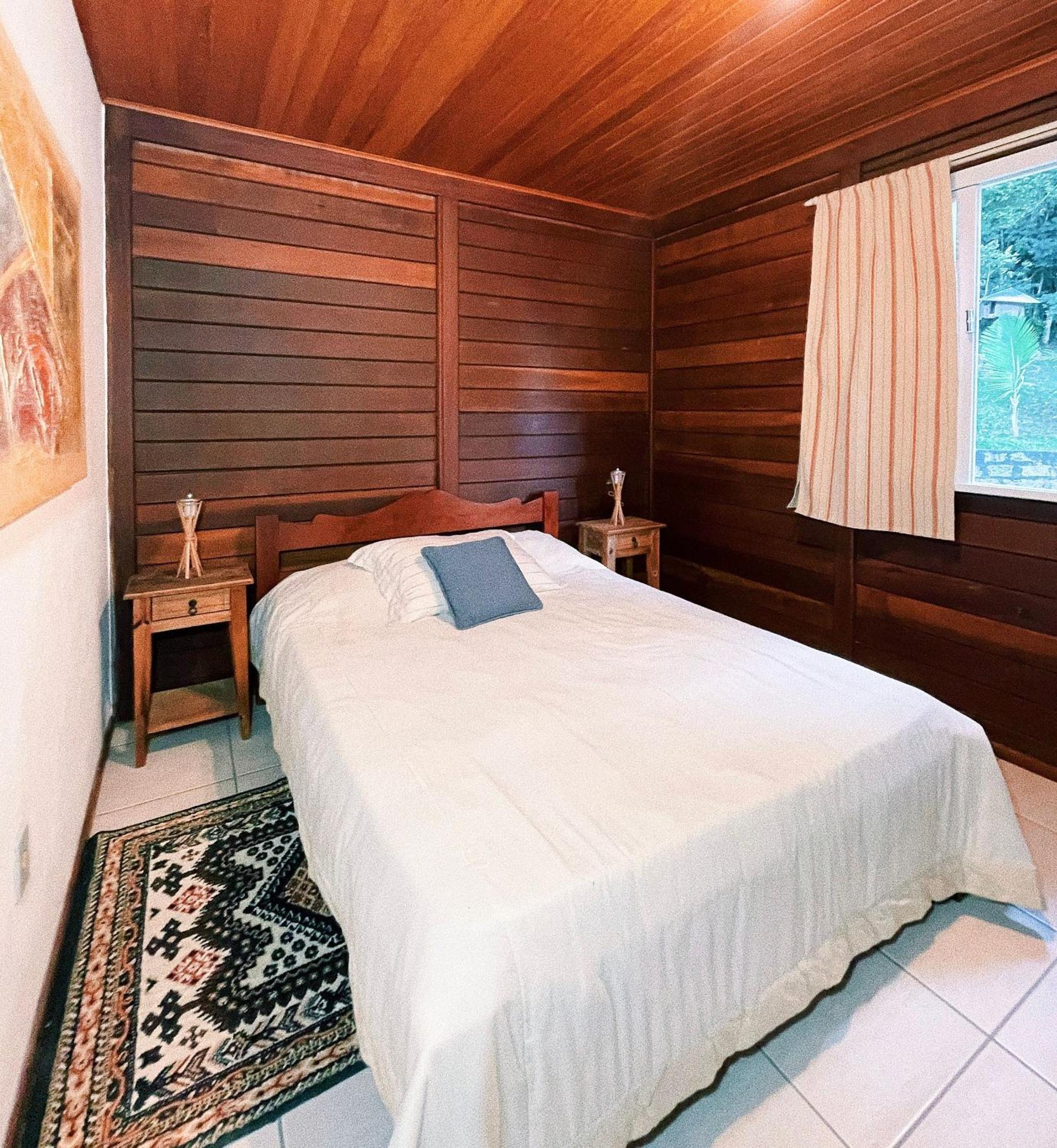 Casa Com Vista Incrível na Lagoa Imaruí - SRR005