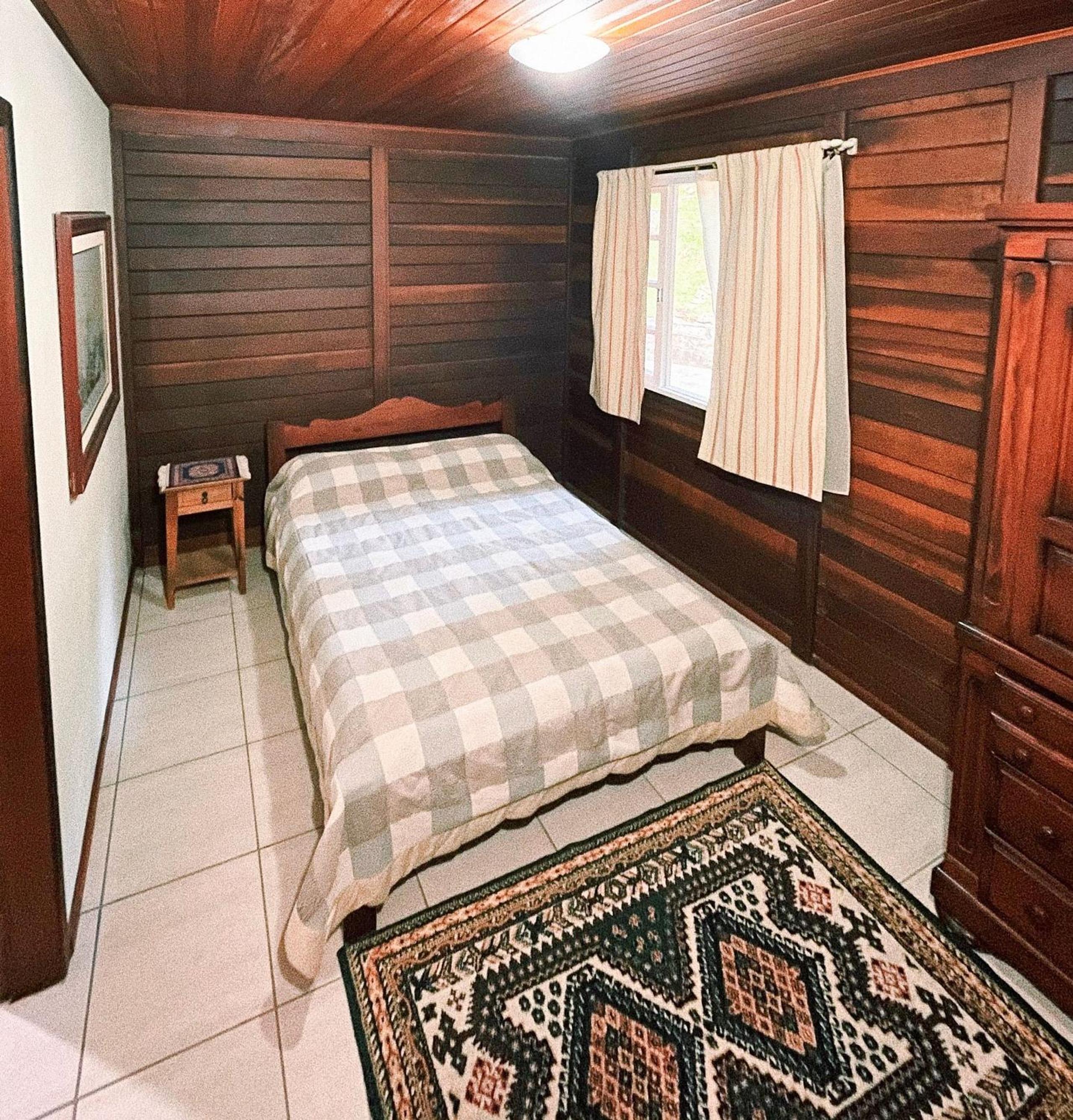Casa Com Vista Incrível na Lagoa Imaruí - SRR005