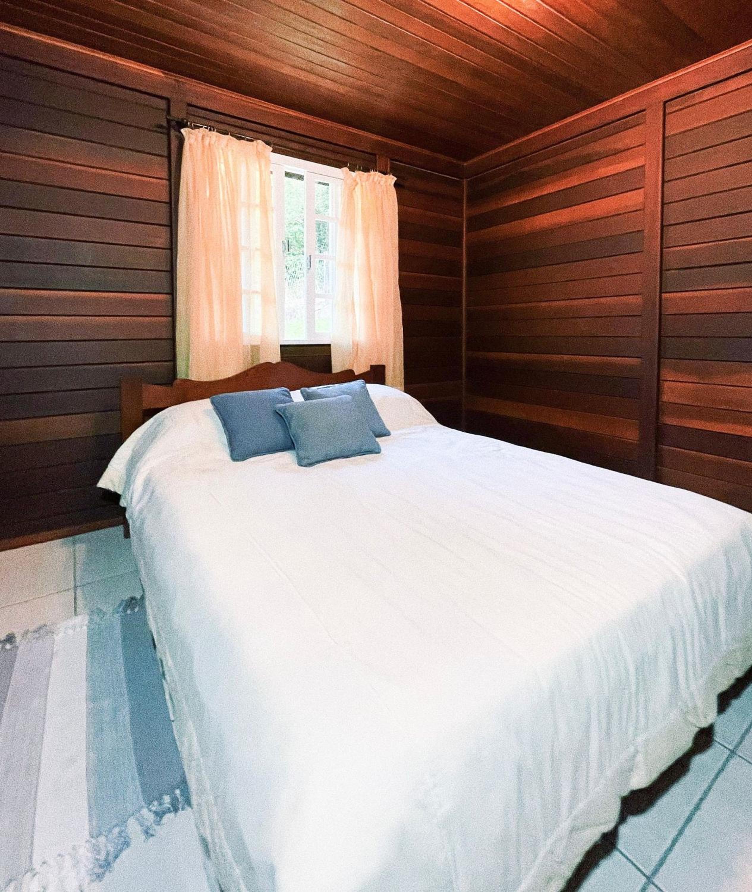 Casa Com Vista Incrível na Lagoa Imaruí - SRR005