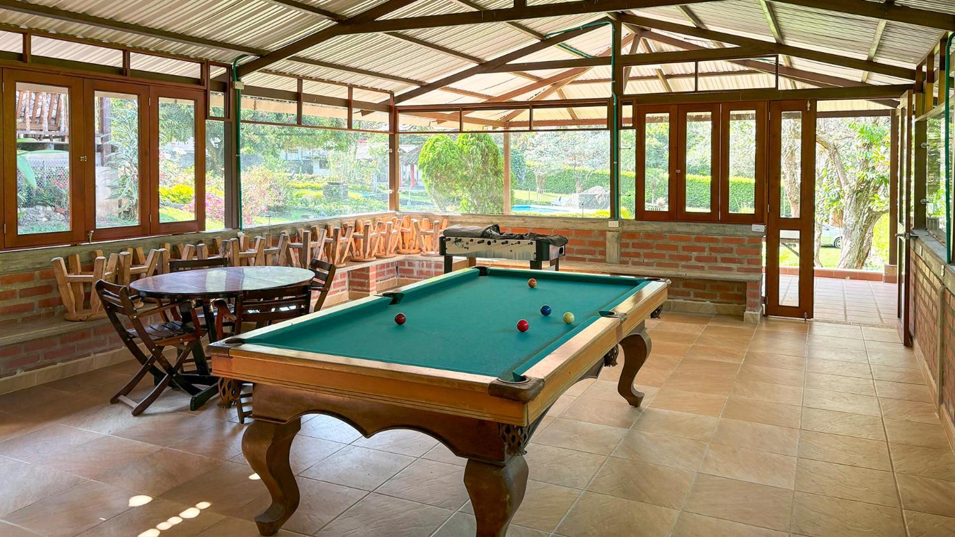 Finca con piscina los Eucaliptos Cali- Pance