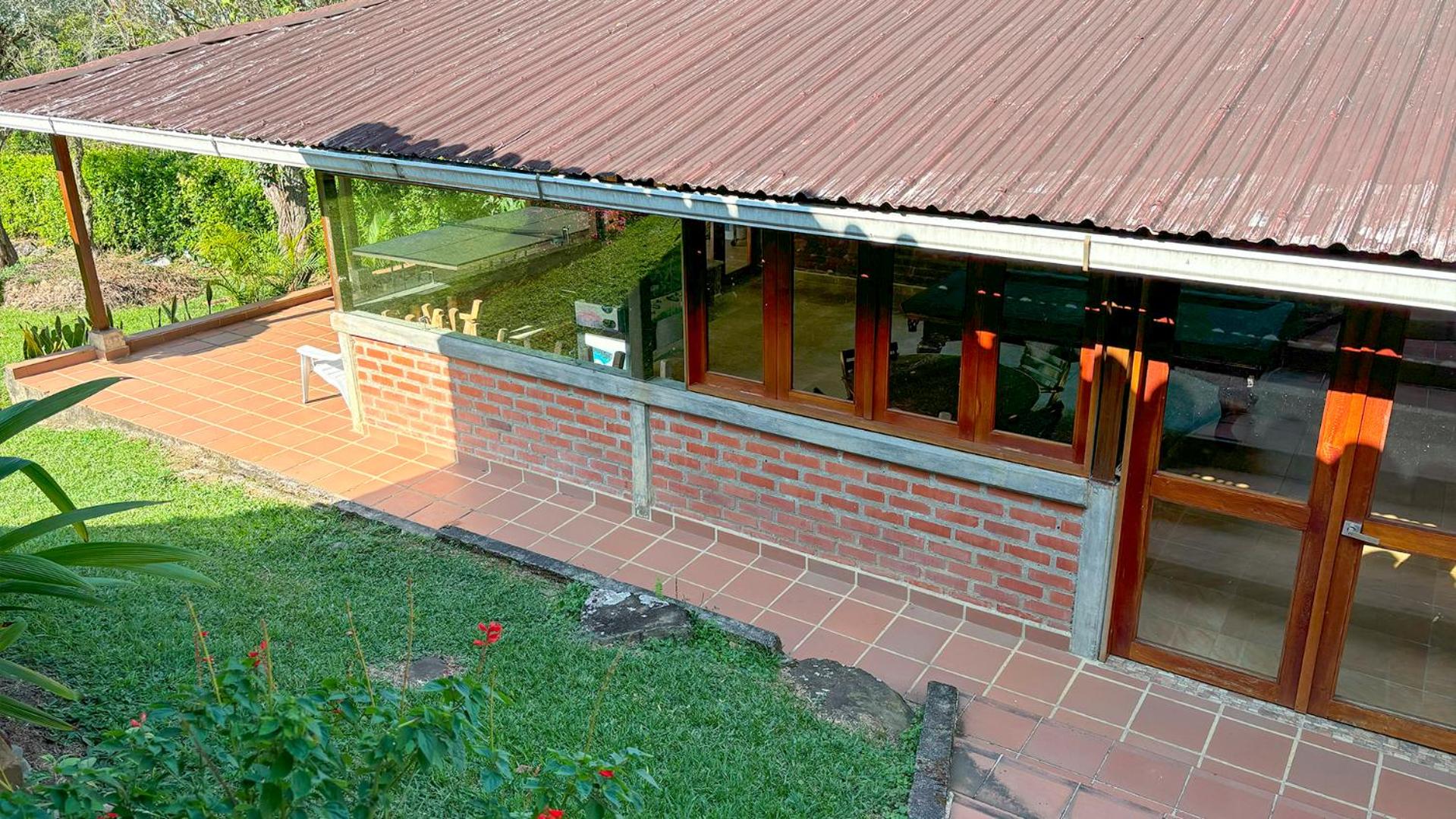 Finca con piscina los Eucaliptos Cali- Pance