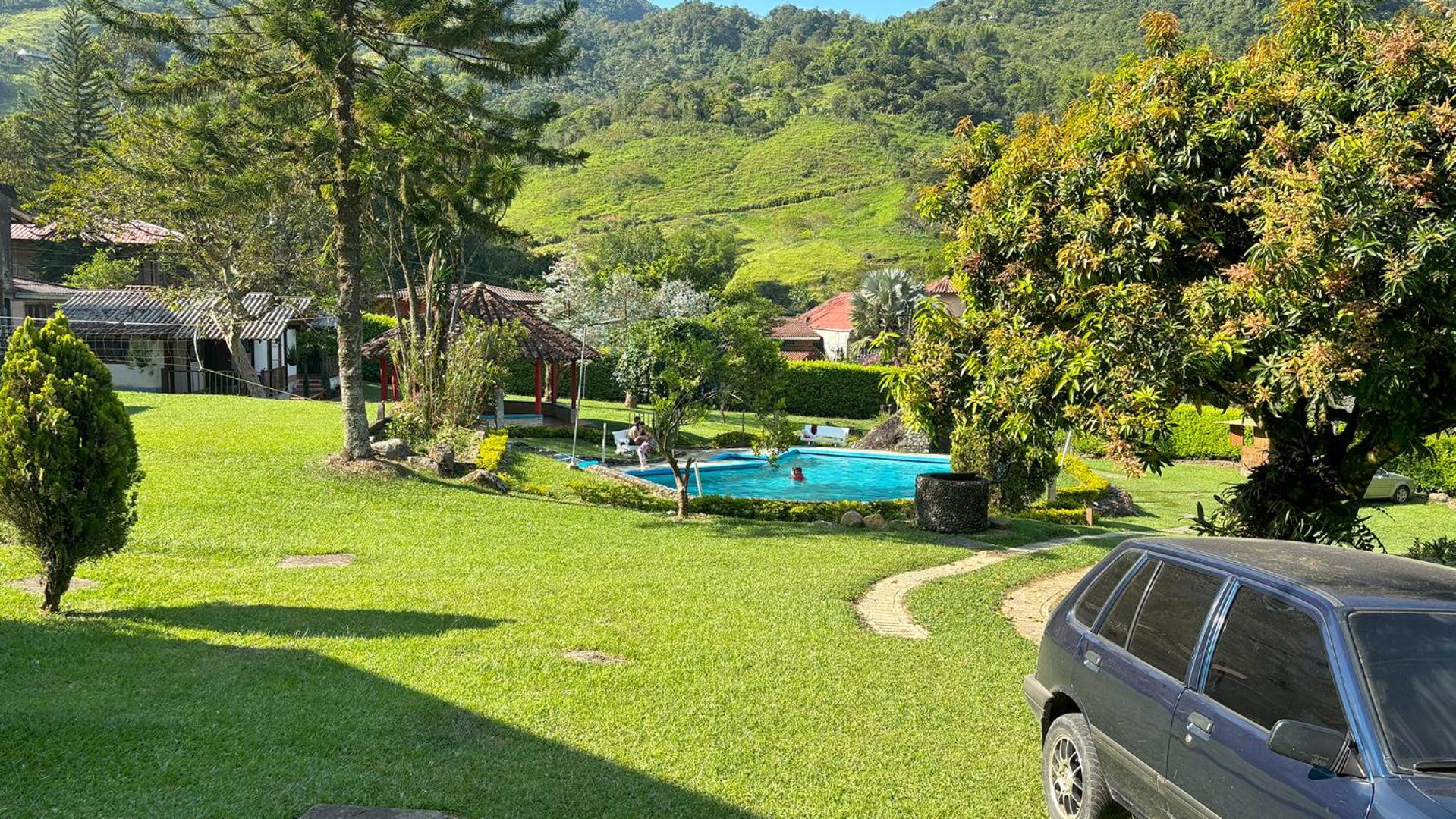 Finca con piscina los Eucaliptos Cali- Pance